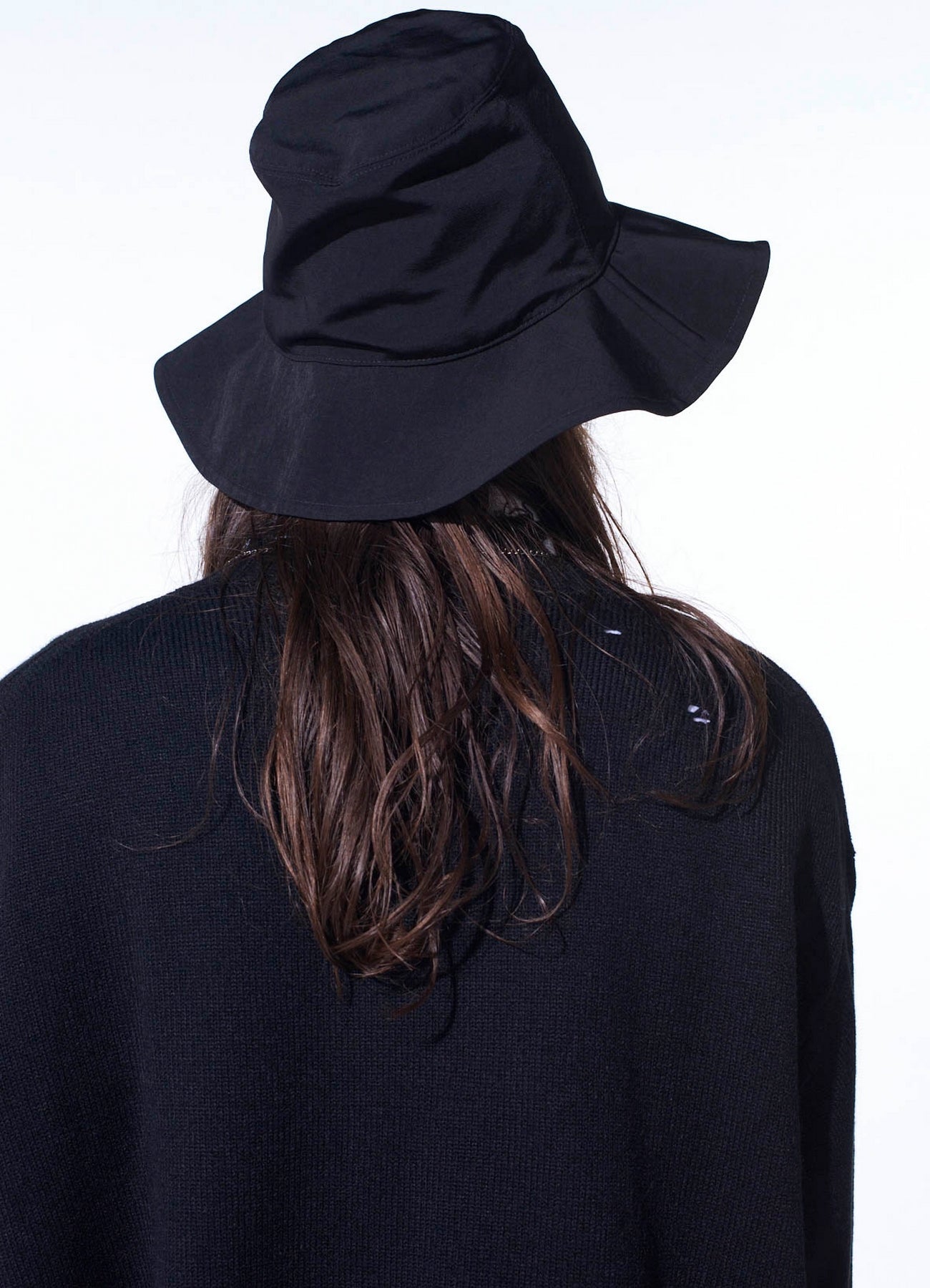 CREPE de CHINE WIDE BRIM HAT