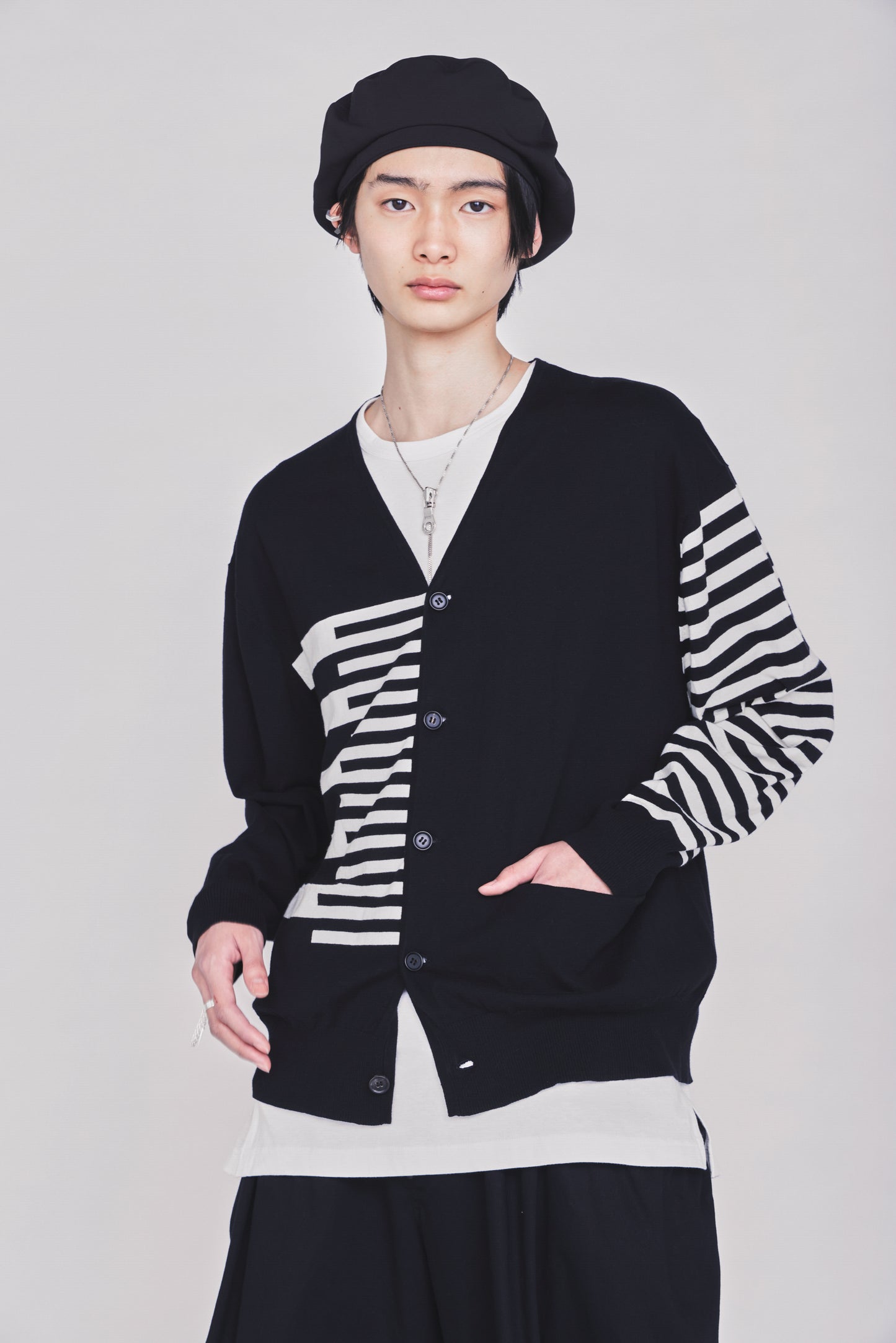 COTTON HIGH-TWIST INTARSIA BORDER CARDIGAN