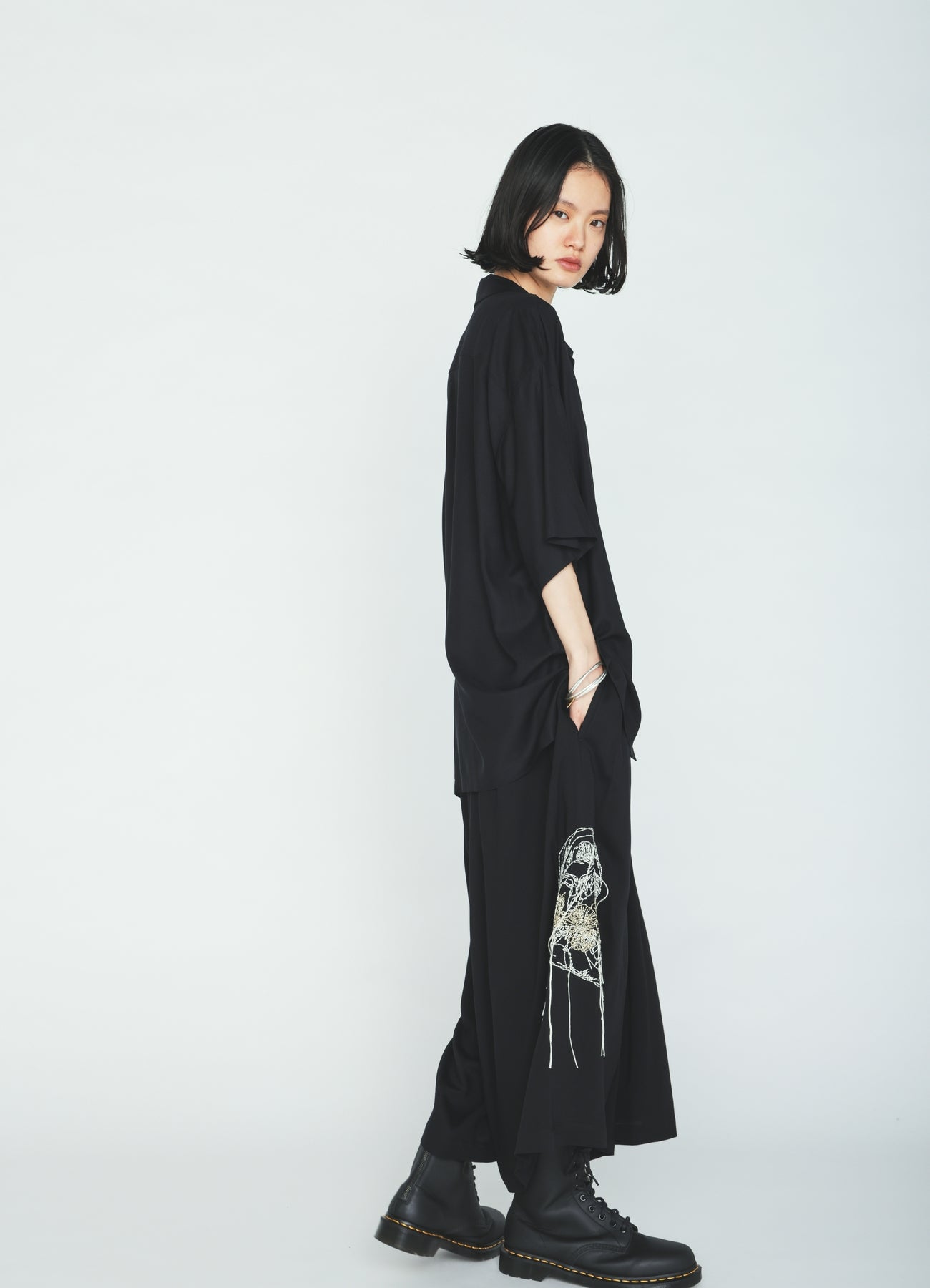 s`yte yohji yamamoto レーヨンワイドショーツ RAYON TWILL SKULL EMBROIDERY CULOTTE PANTS – THE SHOP YOHJI YAMAMOTO