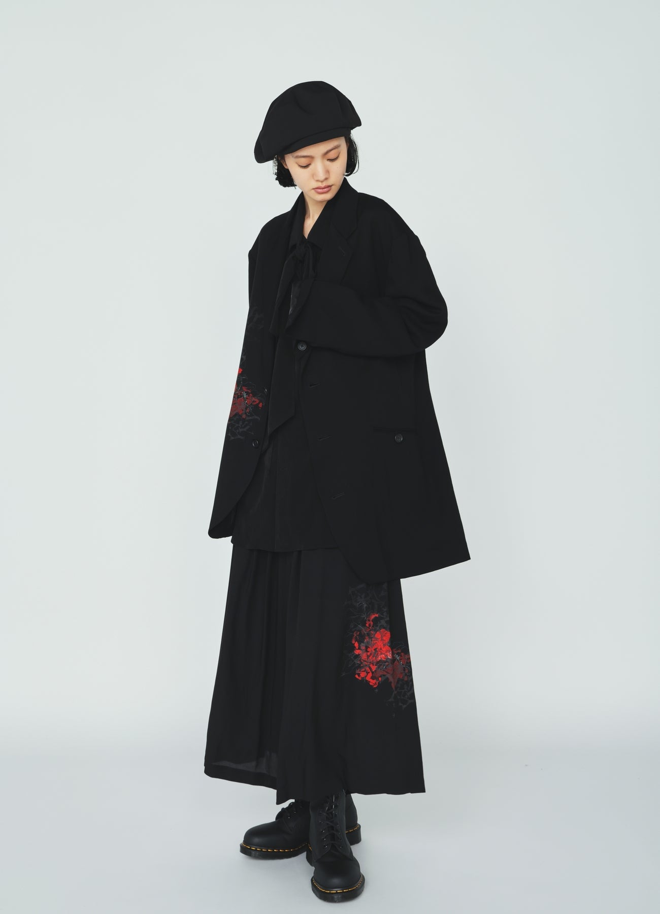 RAYON “Y” LETTER AND RED FLOWER PRINT CULOTTE PANTS
