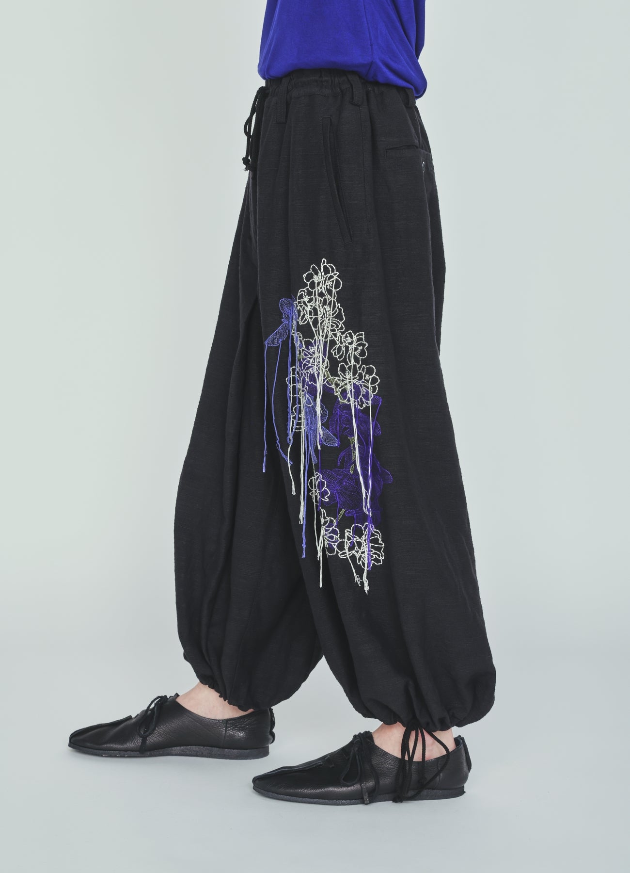COTTON/LINEN FLOWER EMBROIDERY HAKAMA BALLOON PANTS – THE SHOP