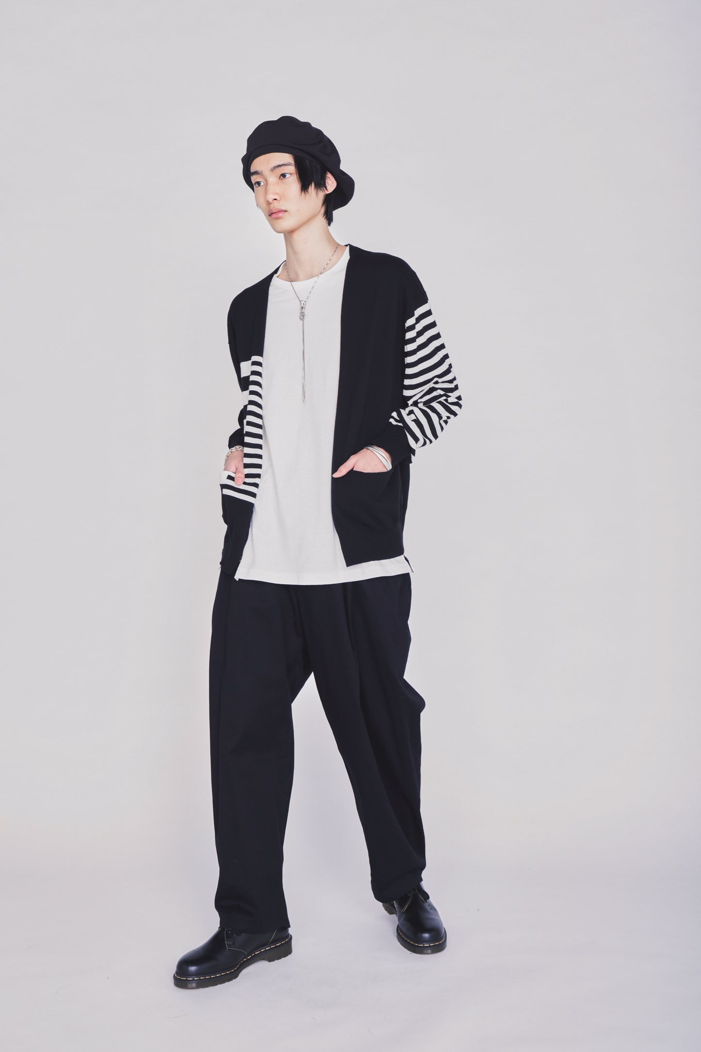 COTTON TWILL GATHERED POCKET TAPED PANTS