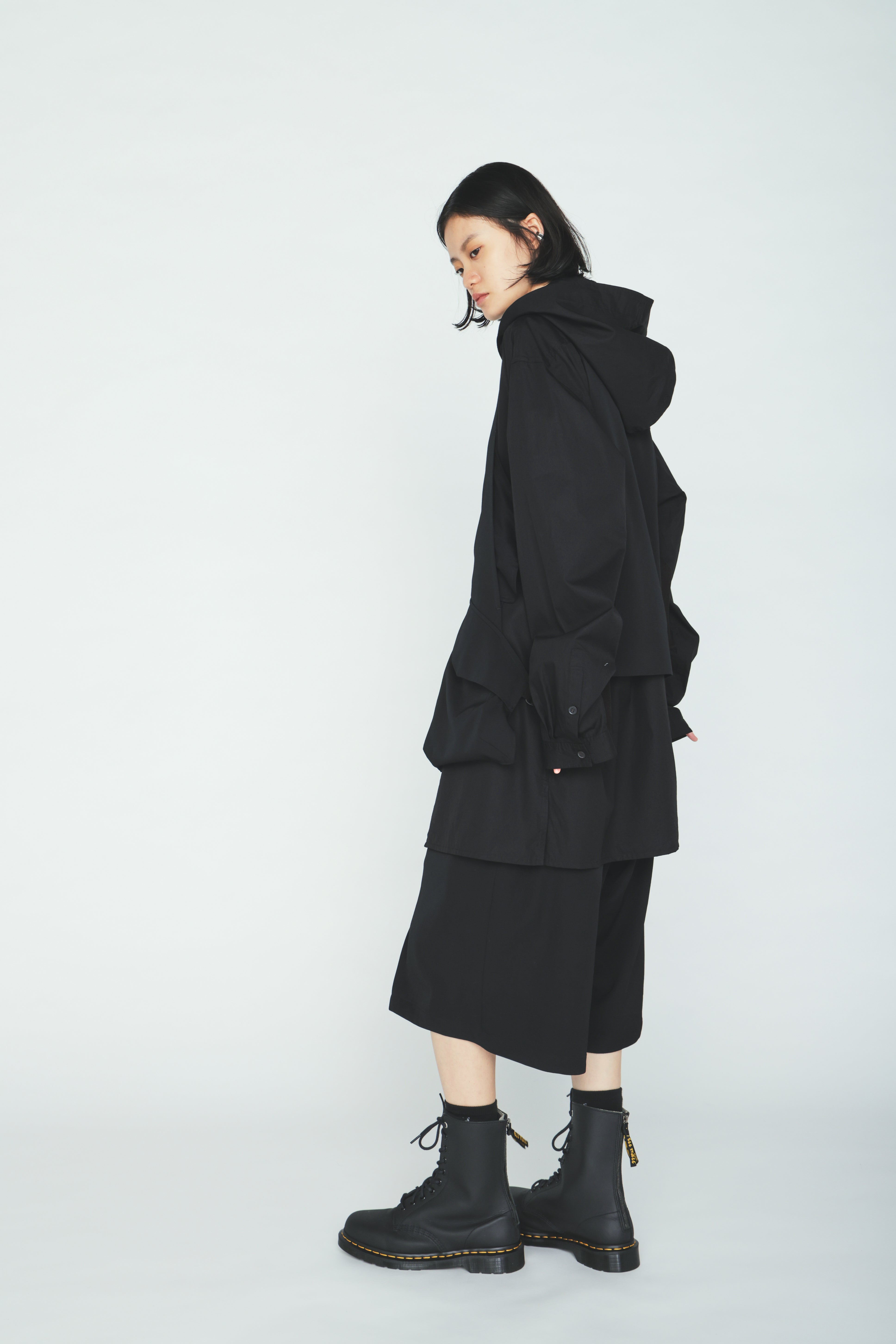 WASHER WOOL GABARDINE WRAP HALF PANTS – THE SHOP YOHJI YAMAMOTO