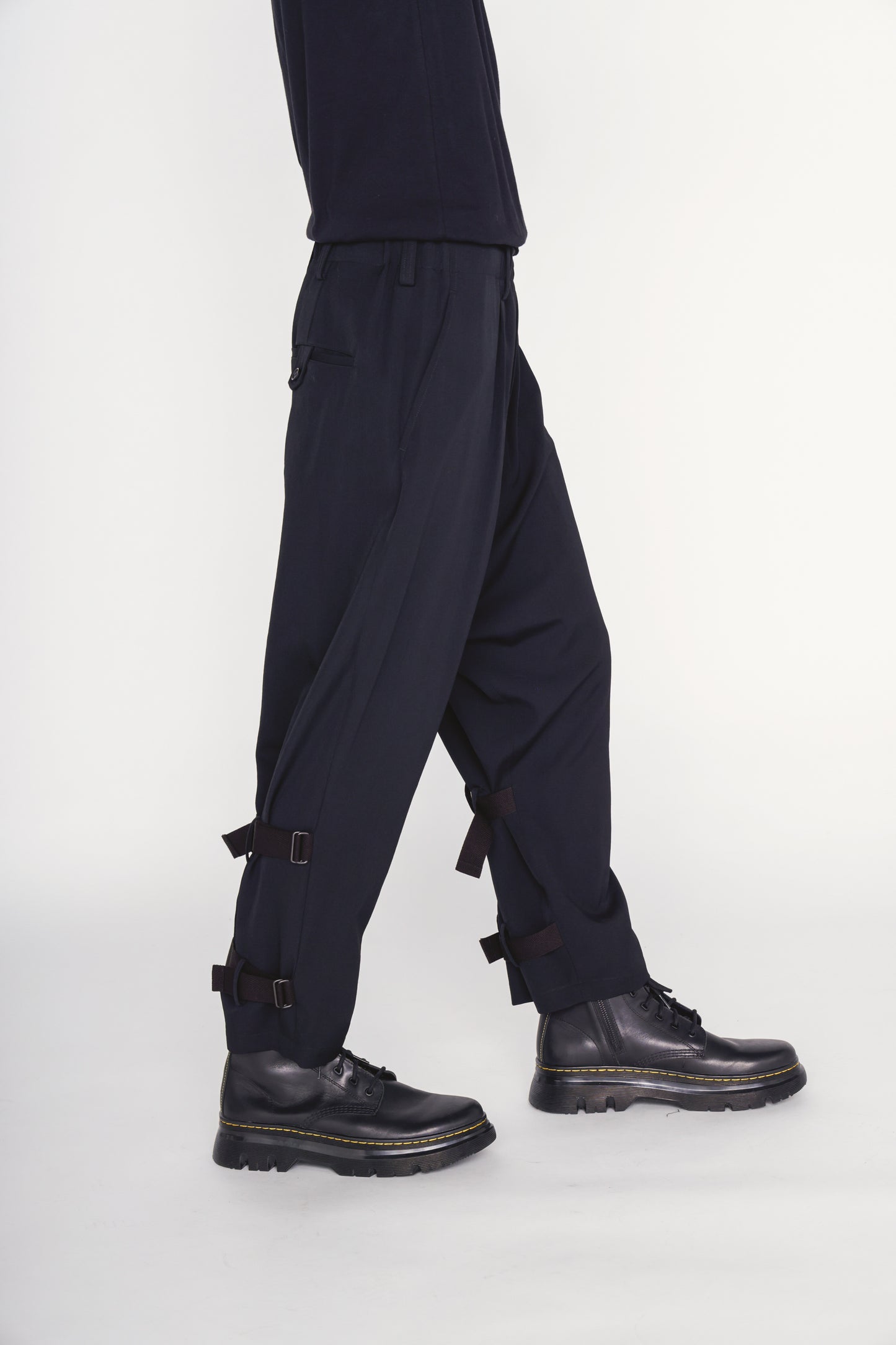 WASHER WOOL GABARDINE SIDE LEG STRAPS PANTS