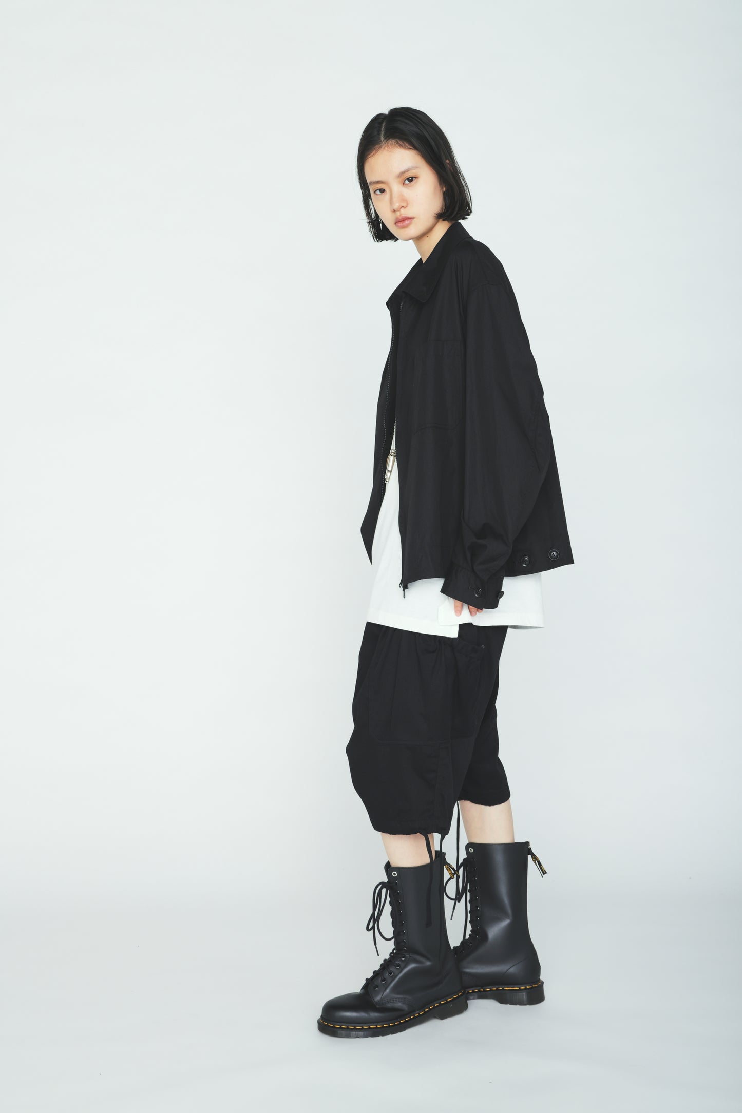 COTTON TWILL GATHERED POCKET SHORT PANTS