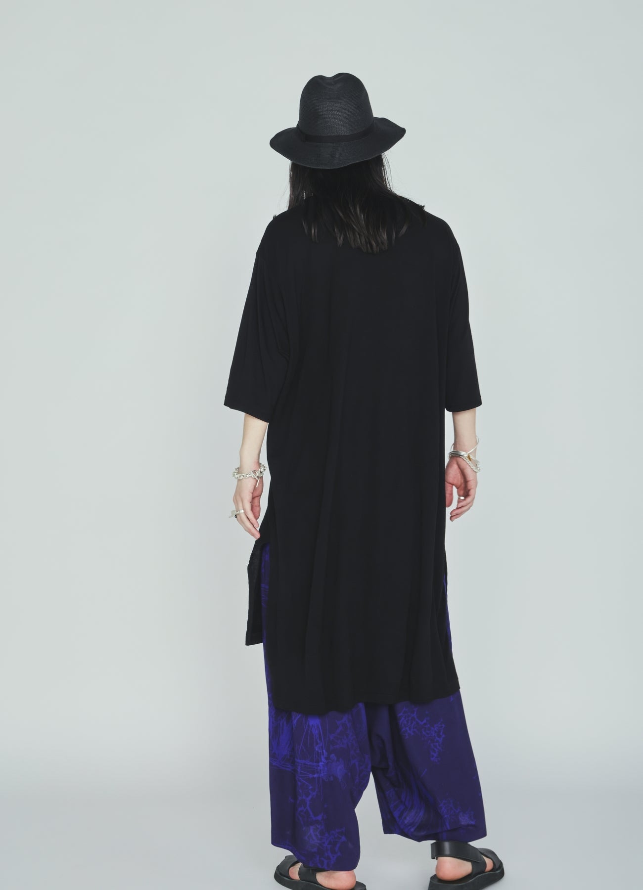 RAYON “Y” LETTER AND INDIAN MOTIF PRINT WIDE SAROUEL PANTS