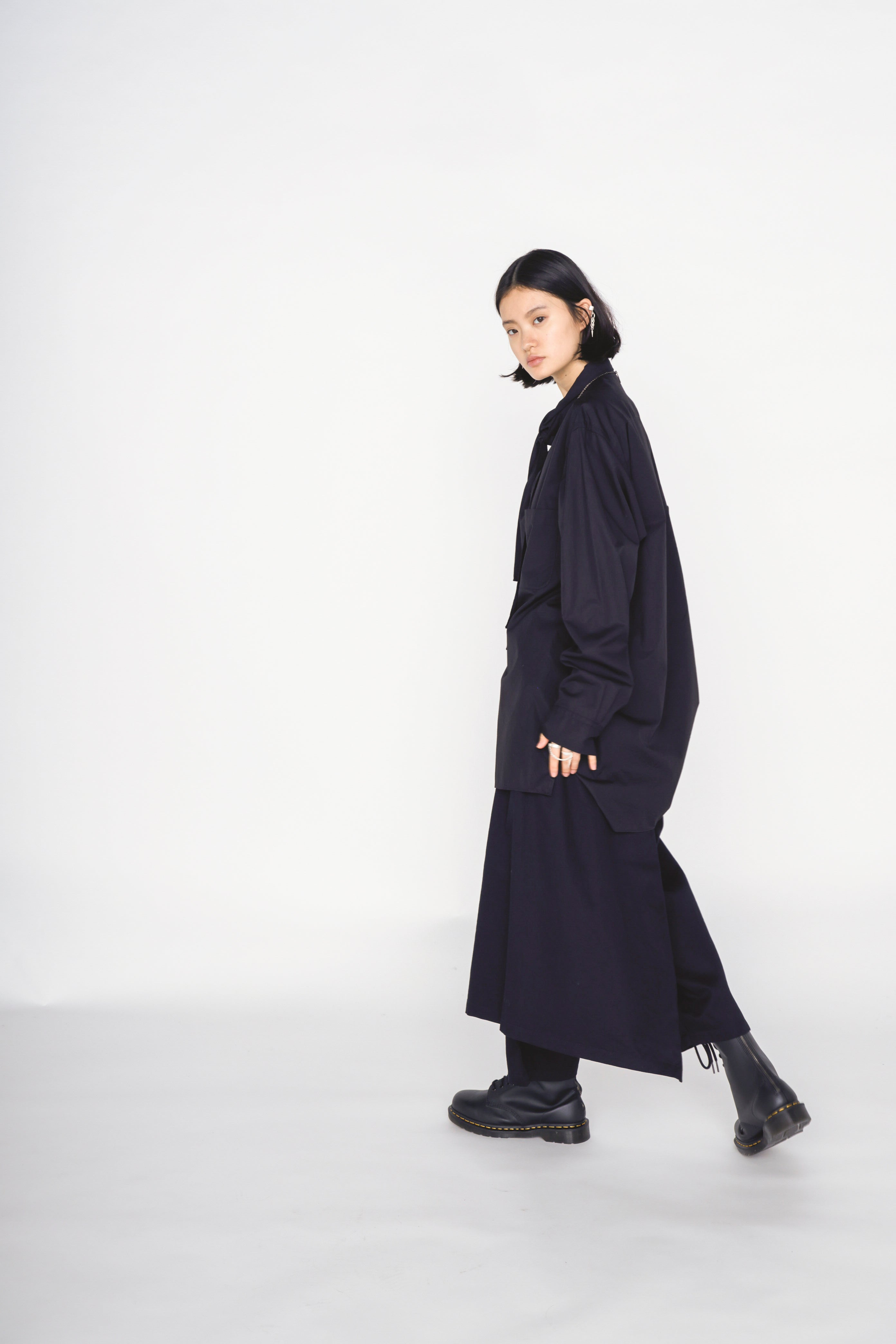 COTTON TWILL GATHERED POCKET WRAP PANTS – THE SHOP YOHJI YAMAMOTO