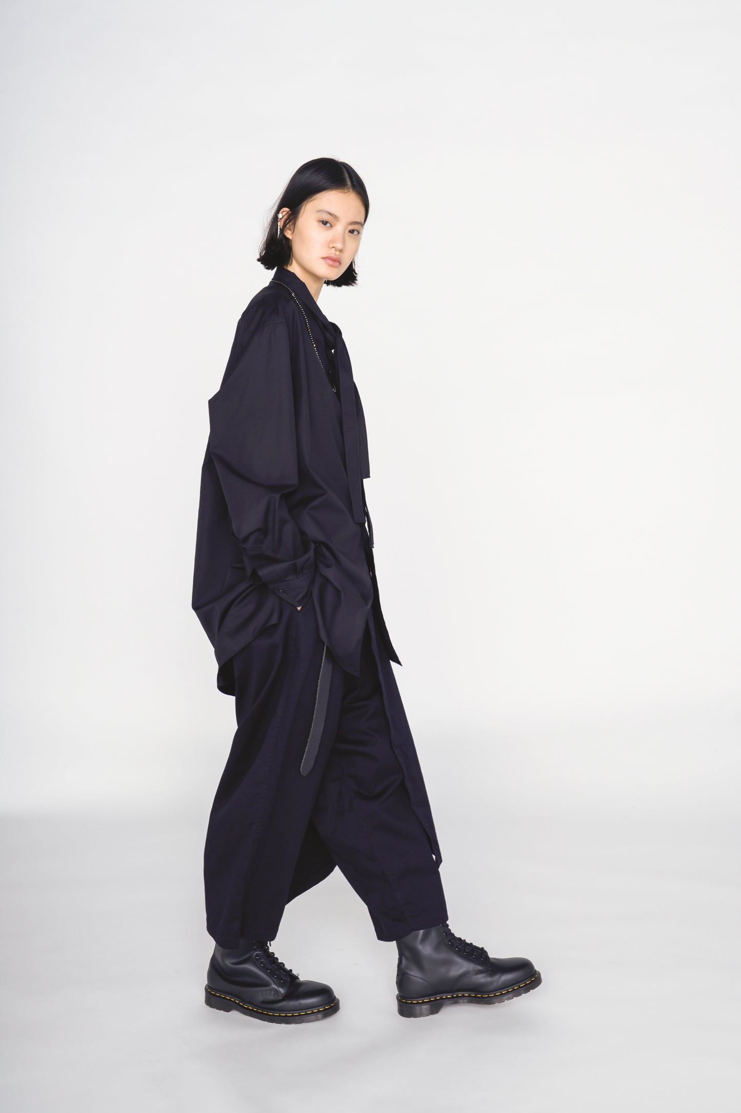 COTTON TWILL GATHERED POCKET WRAP PANTS