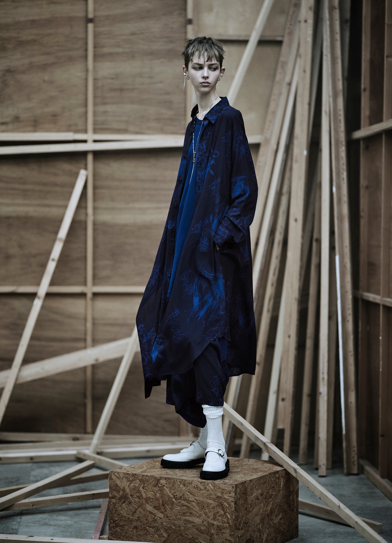 美品 Y's 〈Yohji Yamamoto〉総柄変形カットソー M モノグラム RAYON “Y” LETTER AND INDIAN MOTIF PRINT WRAP SKIRT – THE SHOP