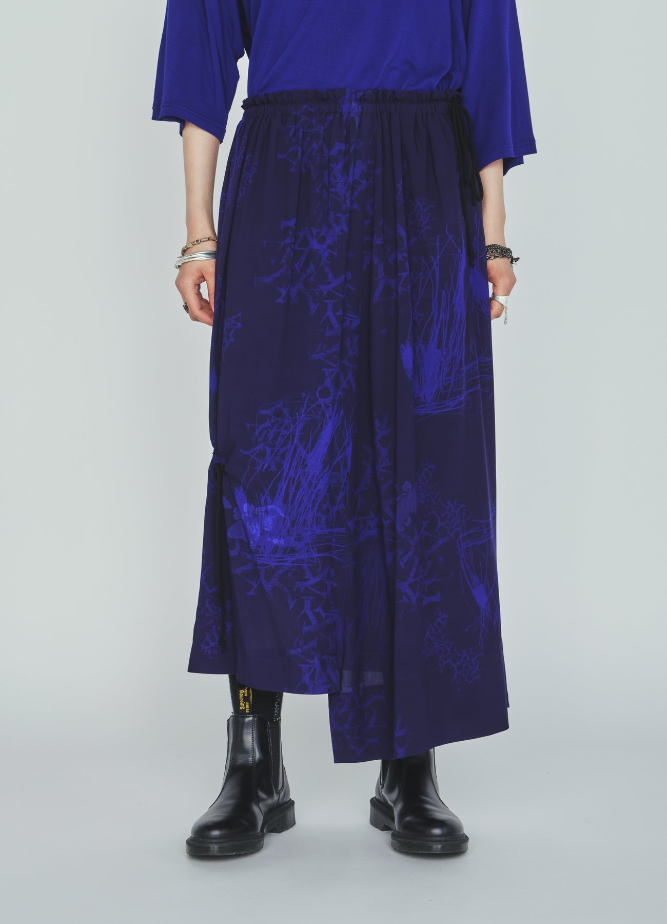 RAYON “Y” LETTER AND INDIAN MOTIF PRINT WRAP SKIRT