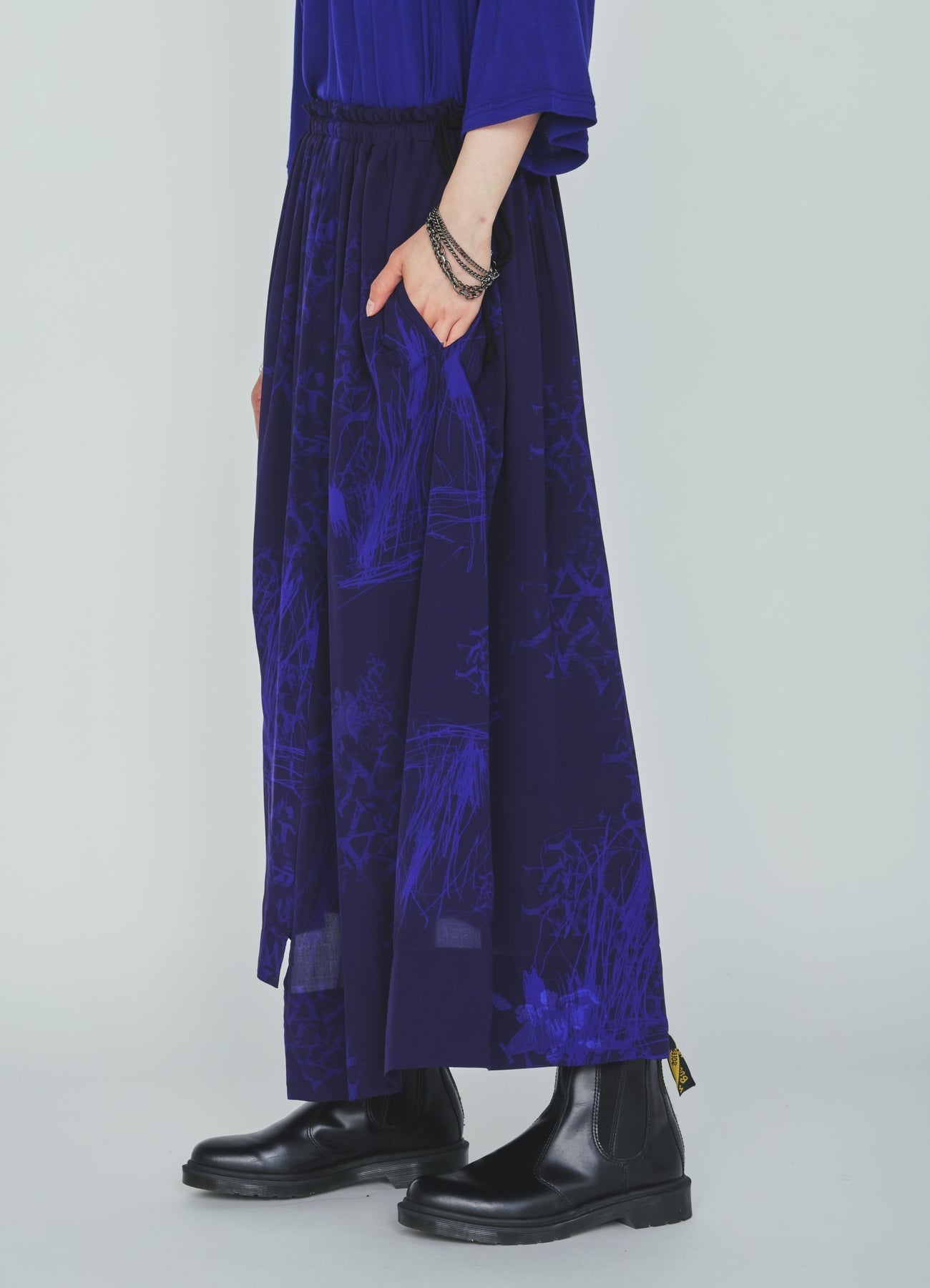 RAYON “Y” LETTER AND INDIAN MOTIF PRINT WRAP SKIRT