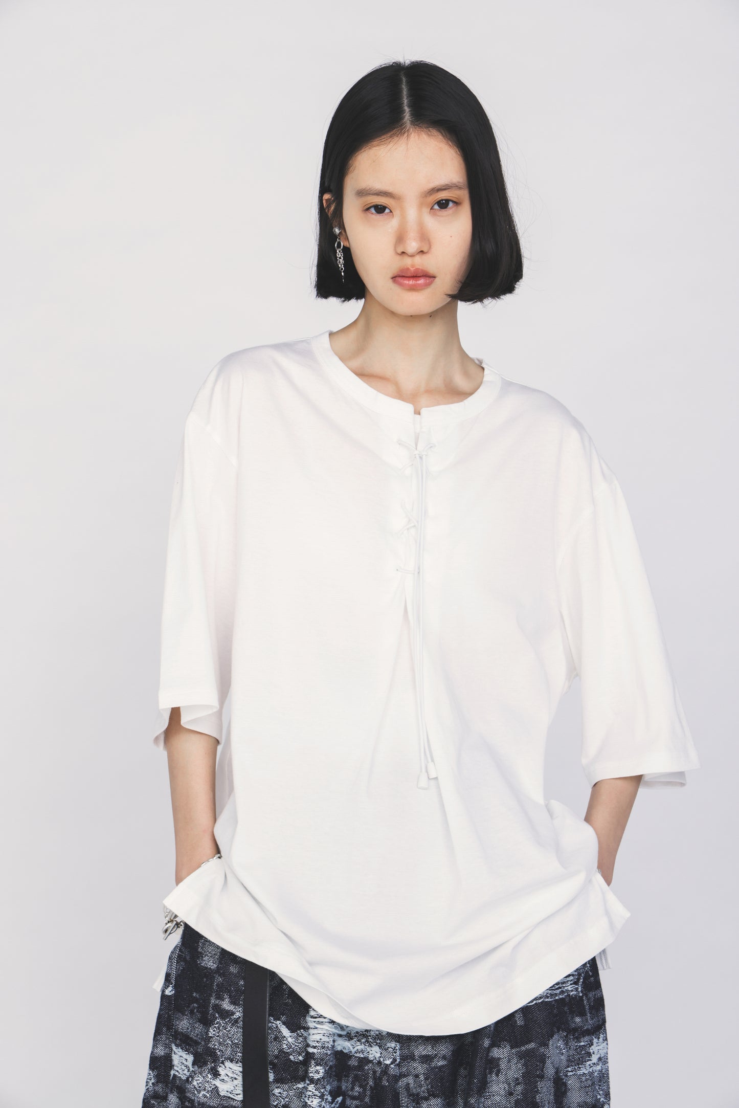 30/COTTON JERSEY LACE-UP T-SHIRT