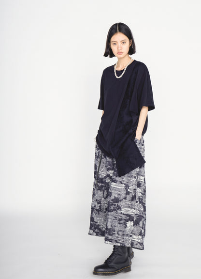 ASYMMETRY DESIGN LONG-SLEEVED T-SHIRT WITH SHEER JACQUARD FABRIC