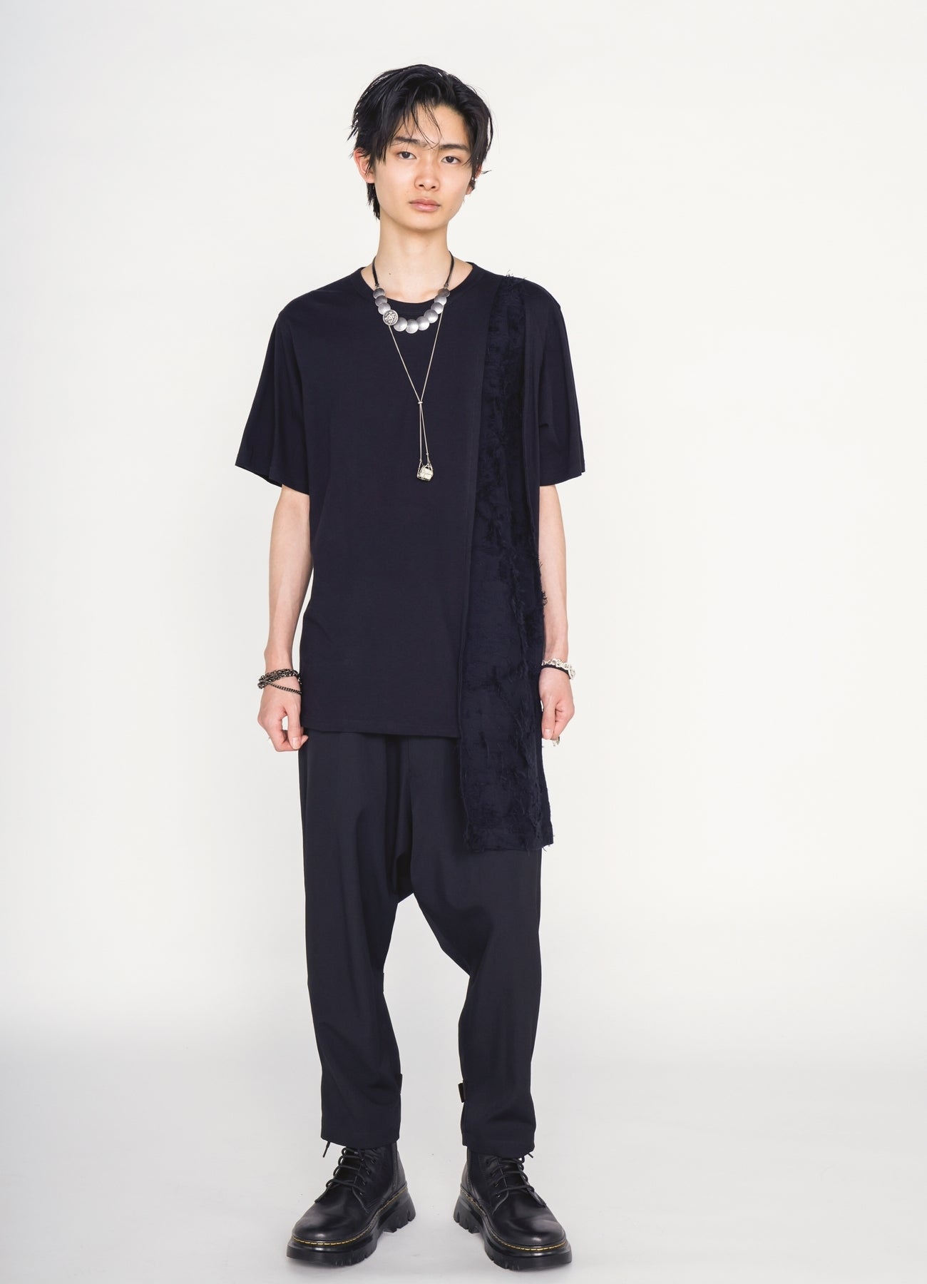 ASYMMETRY DESIGN LONG-SLEEVED T-SHIRT WITH SHEER JACQUARD FABRIC