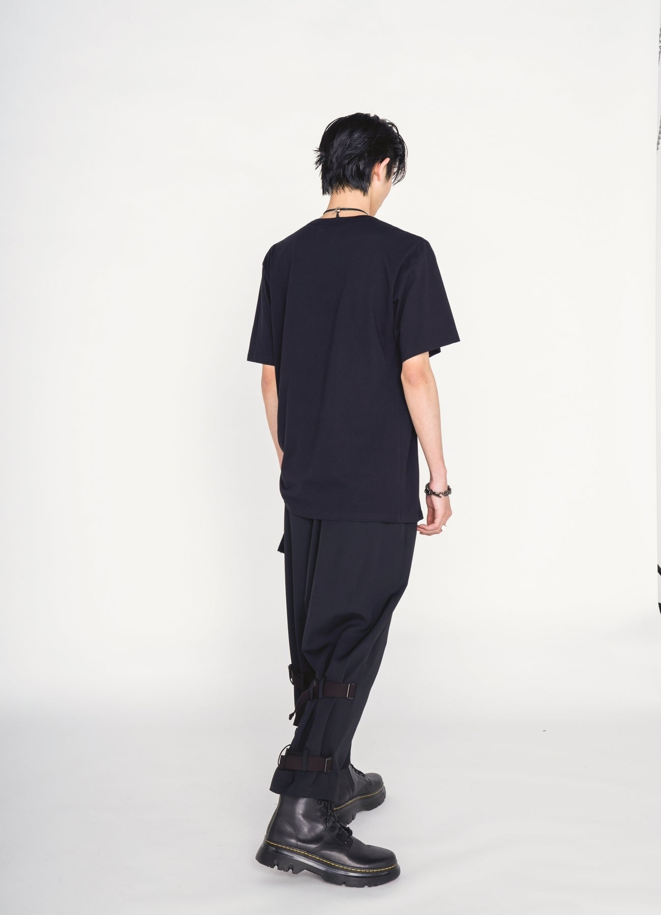 ASYMMETRY DESIGN LONG-SLEEVED T-SHIRT WITH SHEER JACQUARD FABRIC