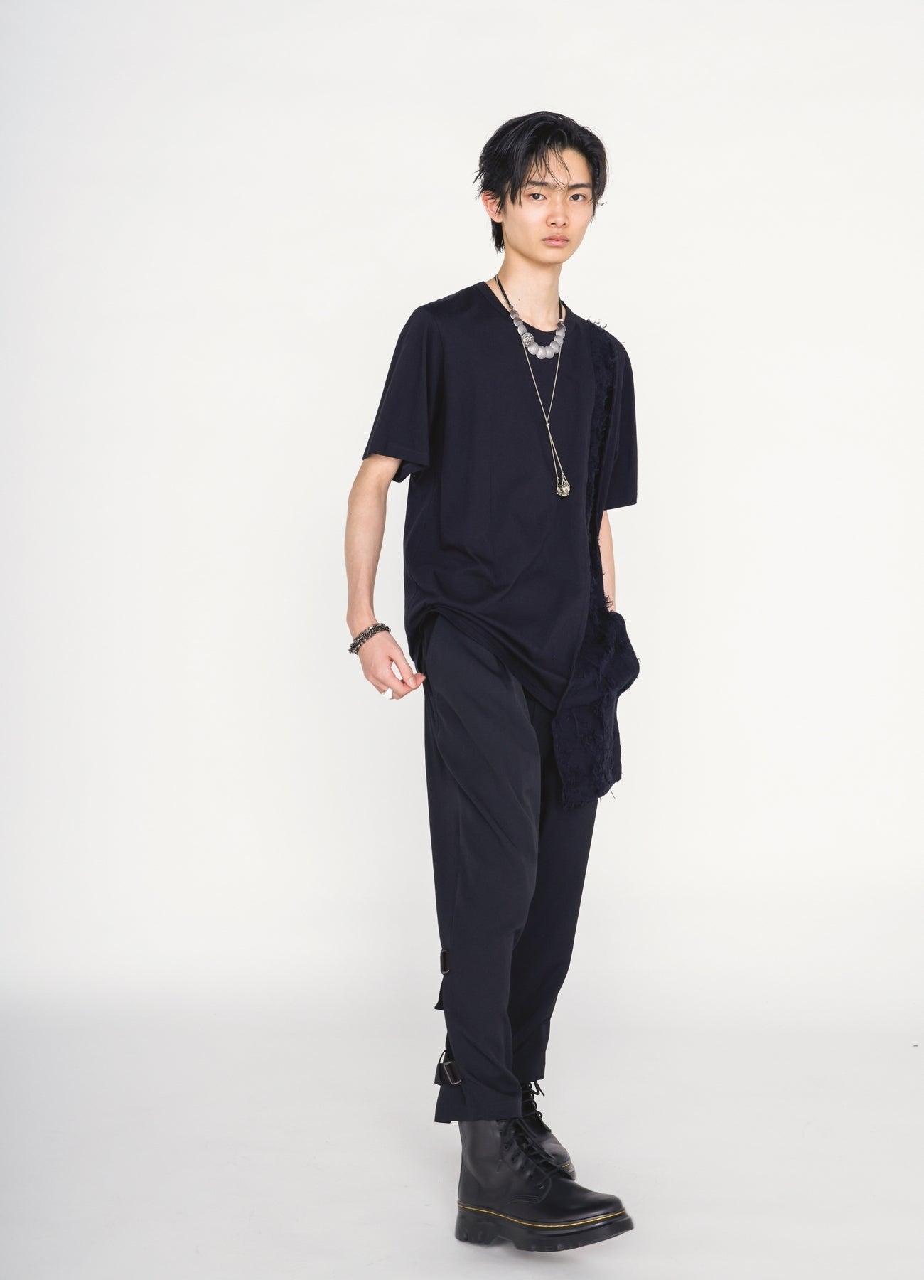 ASYMMETRY DESIGN LONG-SLEEVED T-SHIRT WITH SHEER JACQUARD FABRIC