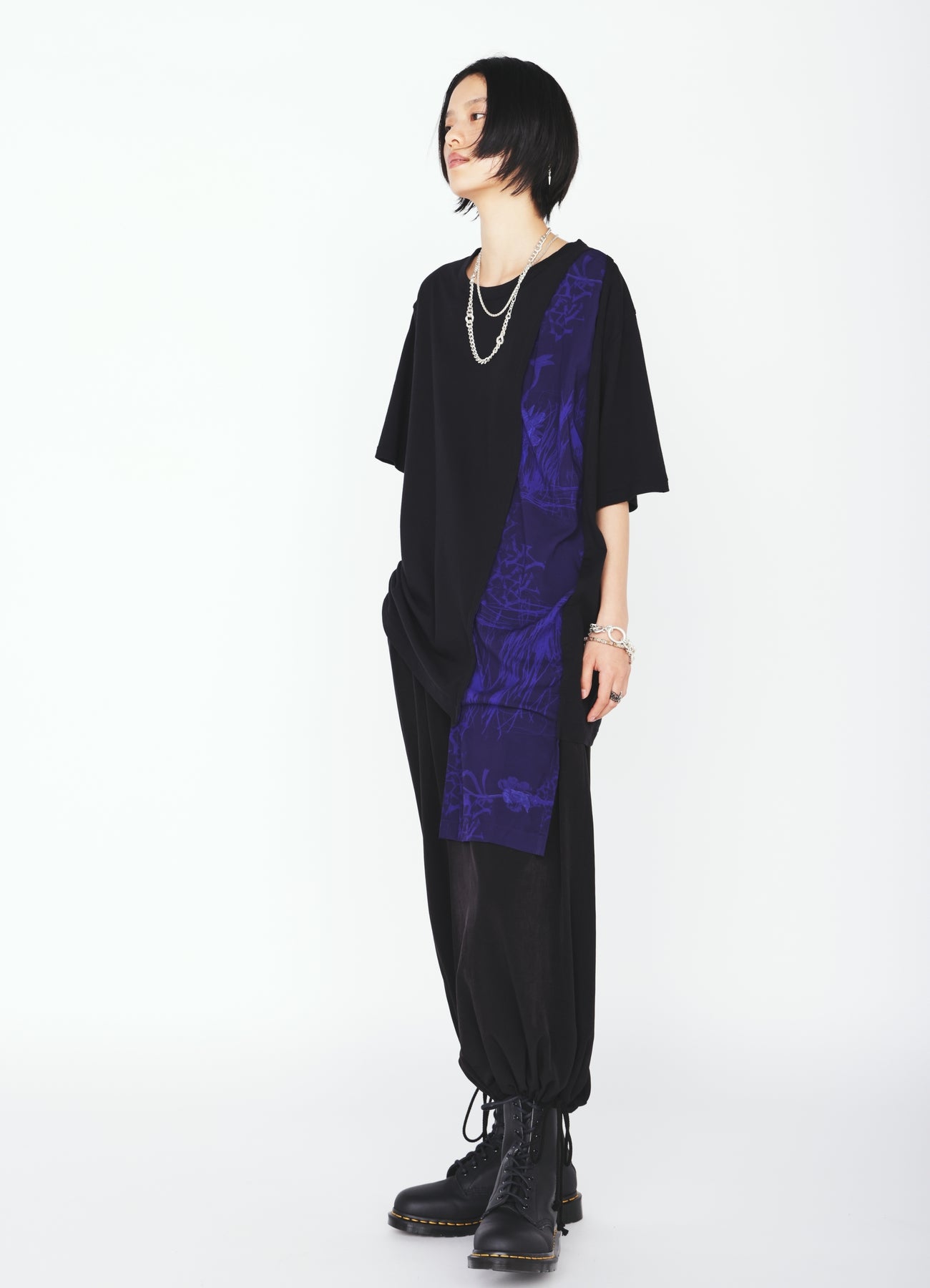 ASYMMETRY DESIGN LONG-SLEEVED T-SHIRT WITH INDIAN MOTIF PRINT FABRIC