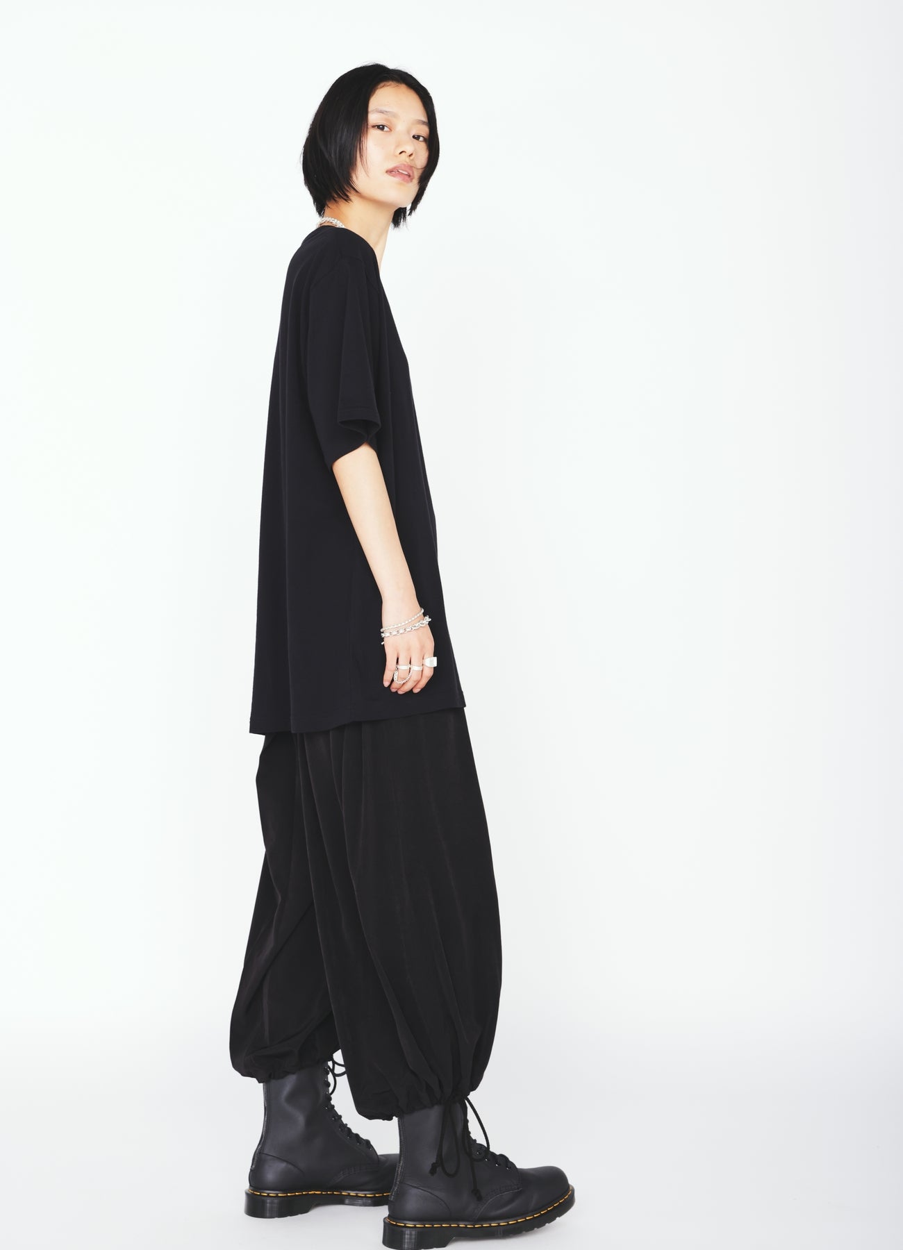 ASYMMETRY DESIGN LONG-SLEEVED T-SHIRT WITH INDIAN MOTIF PRINT FABRIC