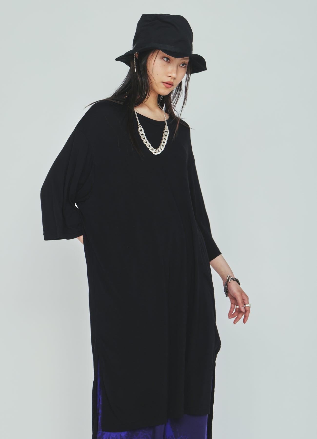 RAYON JERSEY SIDE SLITS LONG T-SHIRT