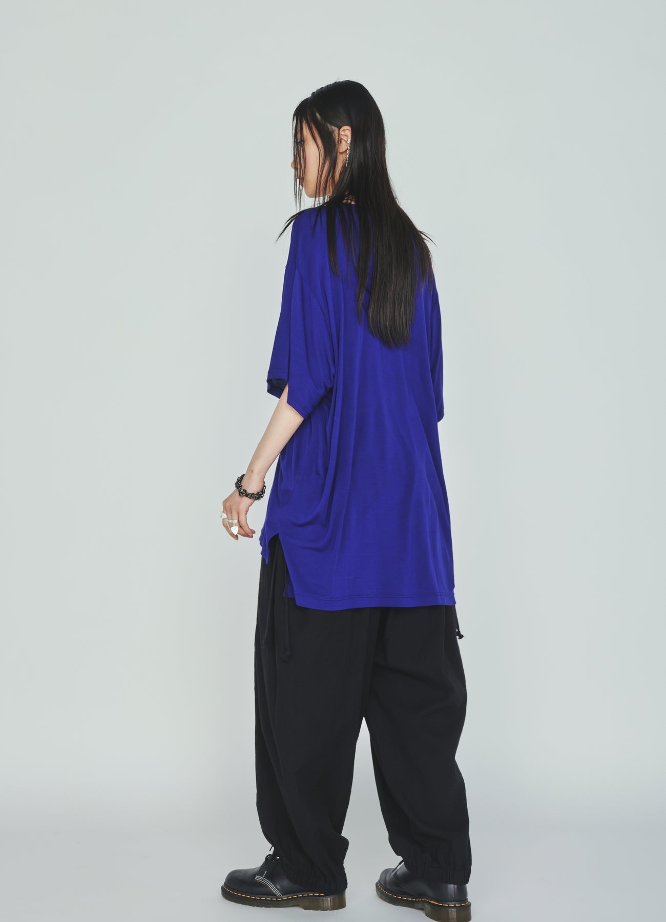 RAYON JERSEY SIDE SLITS T-SHIRT