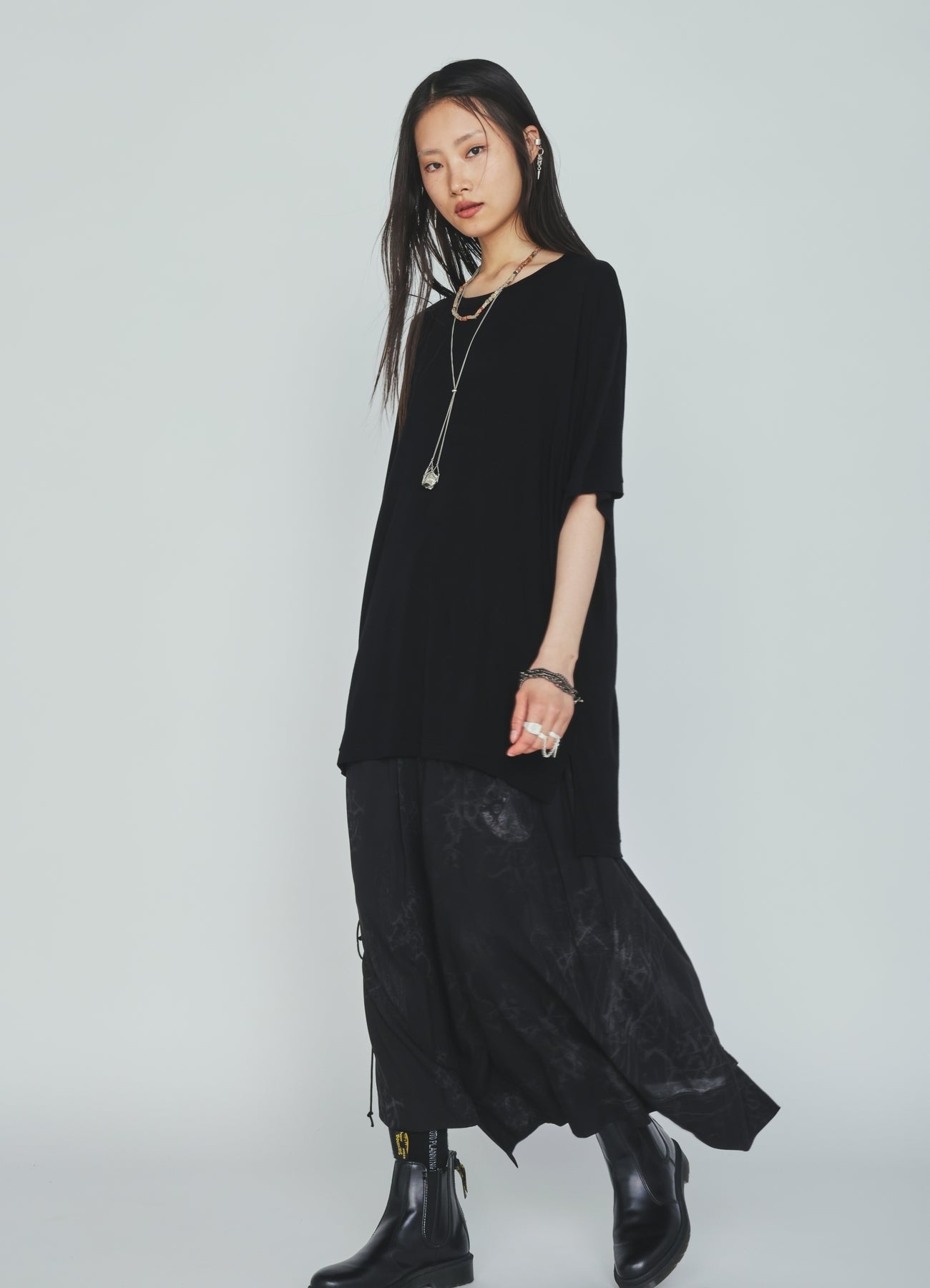 RAYON JERSEY SIDE SLITS T-SHIRT