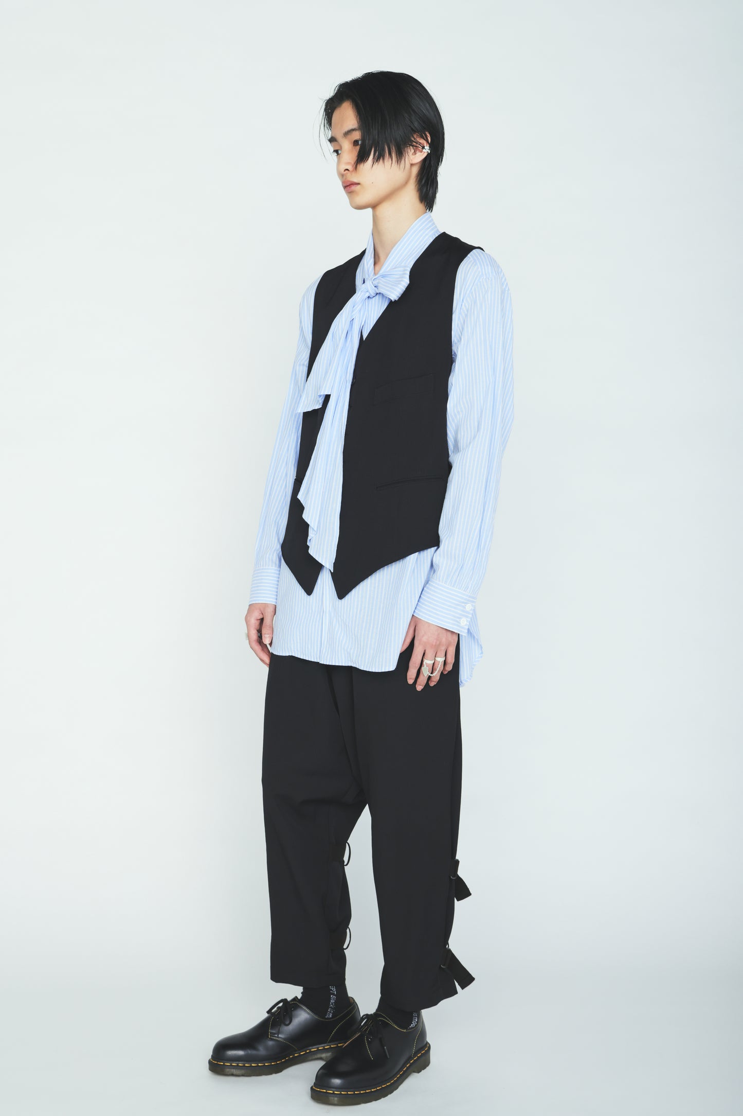 WASHER WOOL GABARDINE V NECK VEST