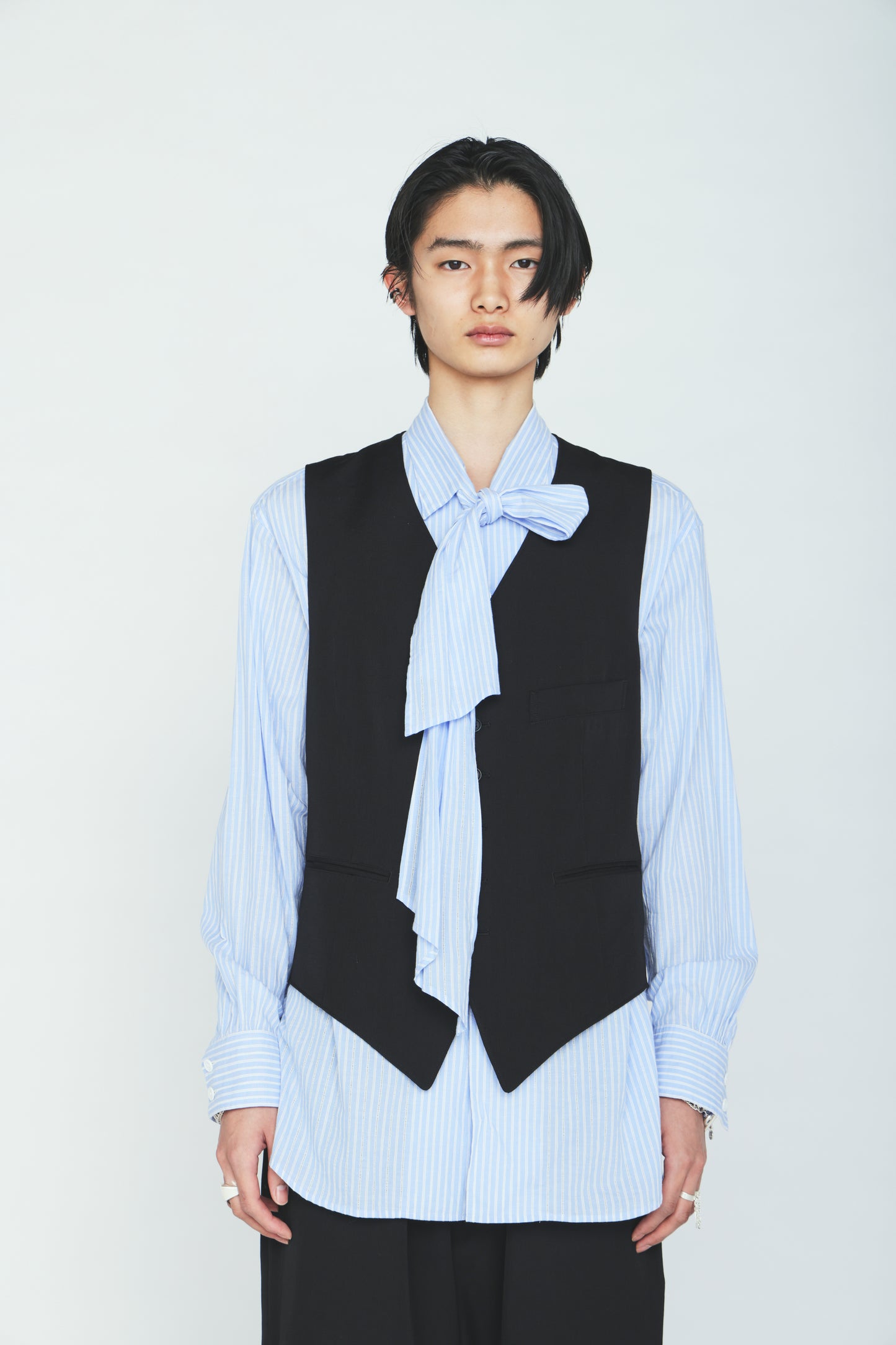 WASHER WOOL GABARDINE V NECK VEST