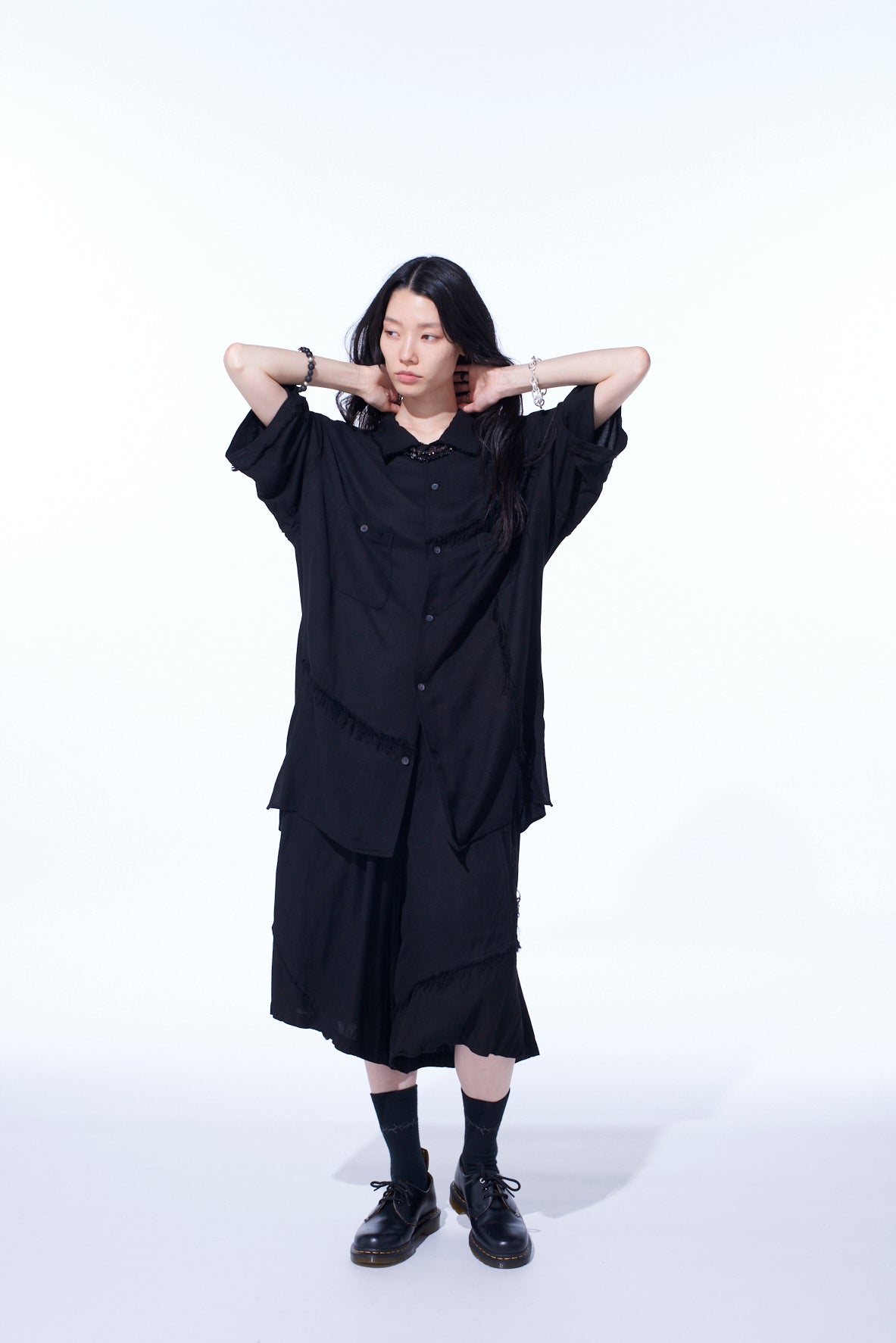 VISCOSE TWILL CUT-OFF OPEN-COLLAR SHIRT