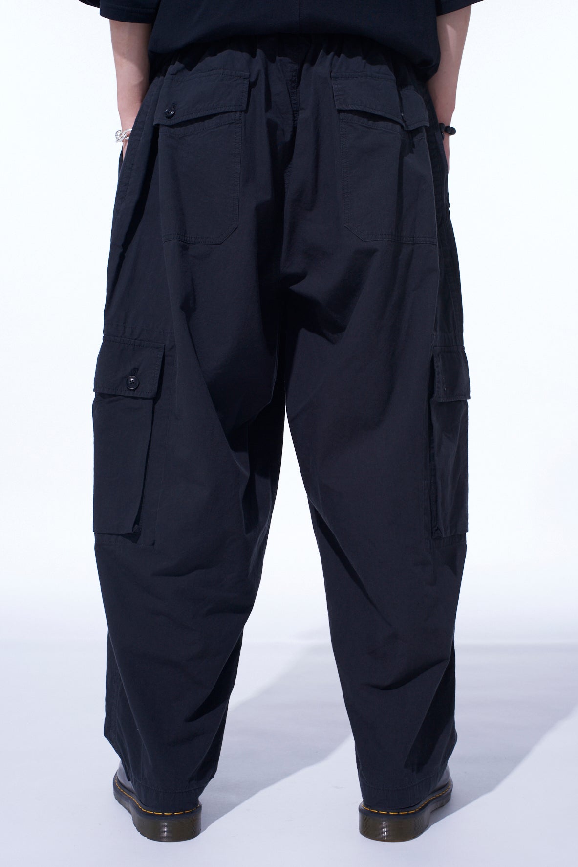 BRUSHED WASHER FINISH BROAD CARGO PANTS