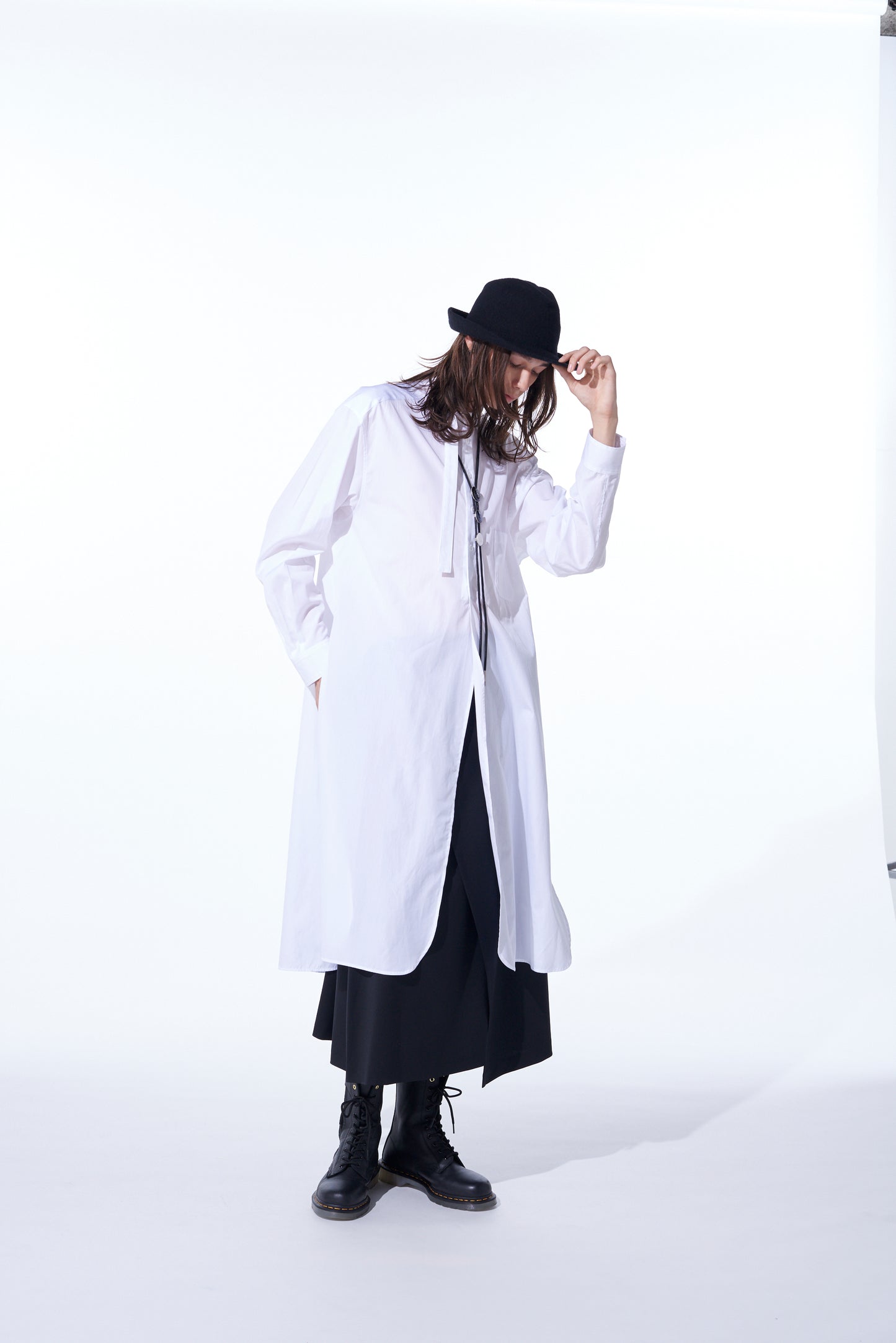 COTTON BROAD CLOTH STAND COLLAR LONG SHIRT WITH ROUNDED HEM