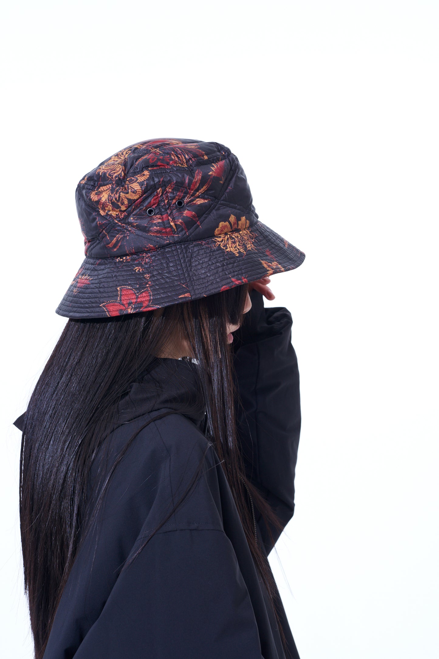 【S'YTE x TAION】Collaboration Collection FLORAL PATTERN QUILTED DOWN BUCKET HAT