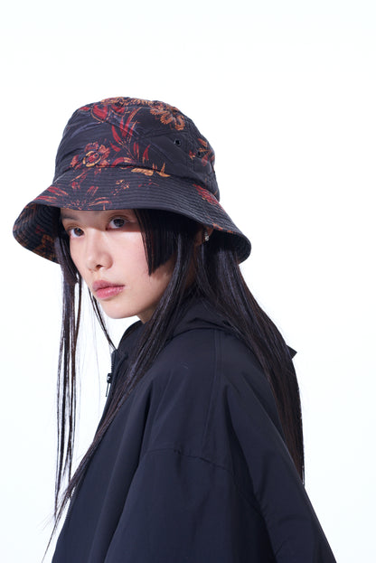 【S'YTE x TAION】Collaboration Collection FLORAL PATTERN QUILTED DOWN BUCKET HAT