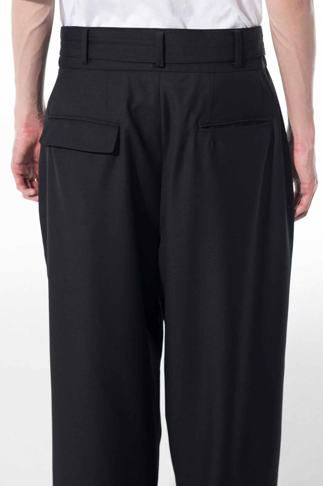 T/W GABARDINE 2-TUCK TAPERED BELT PANTS – THE SHOP YOHJI YAMAMOTO