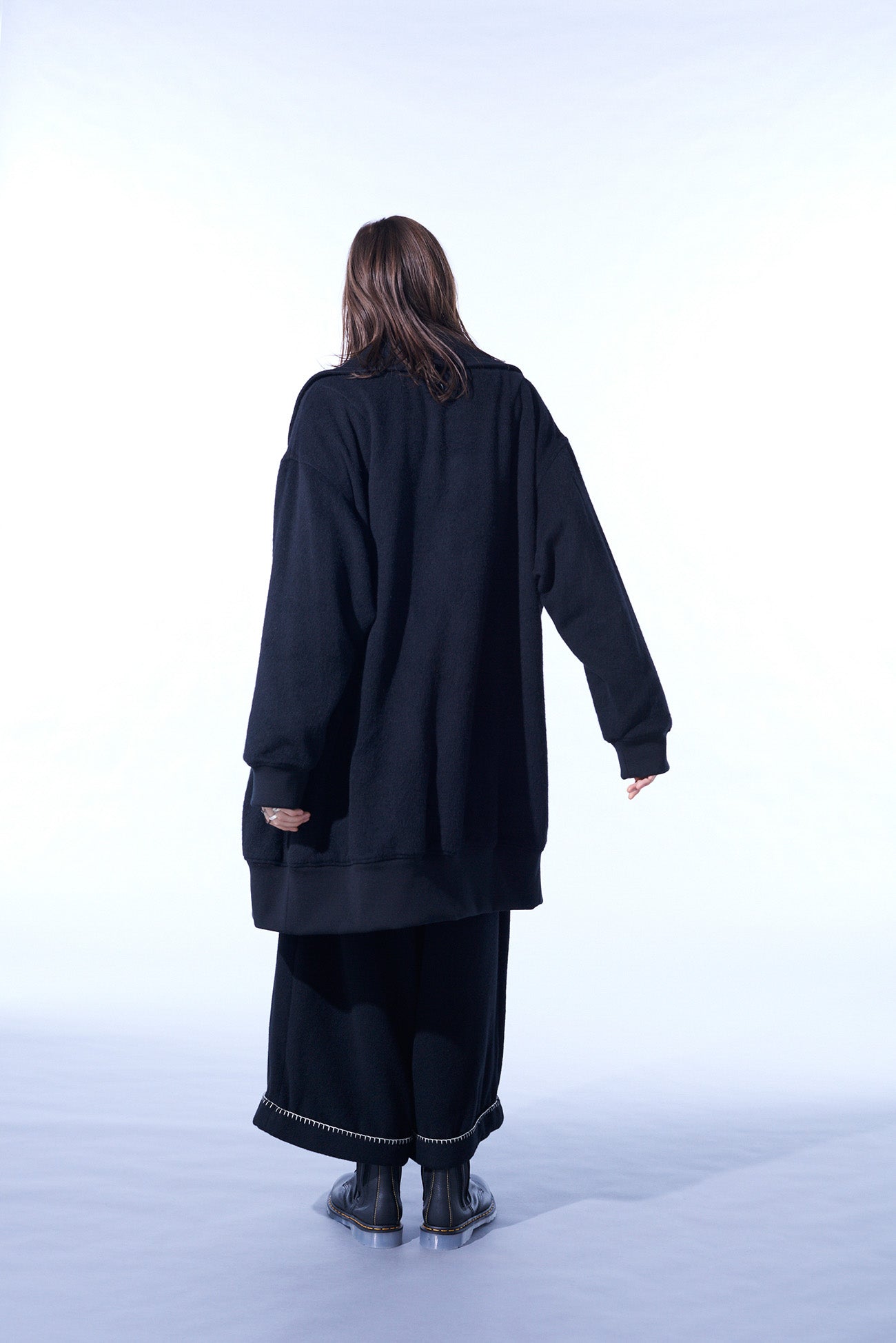 ECO WOOL BEAVER OVERSIZED LONG TRUCK TOP