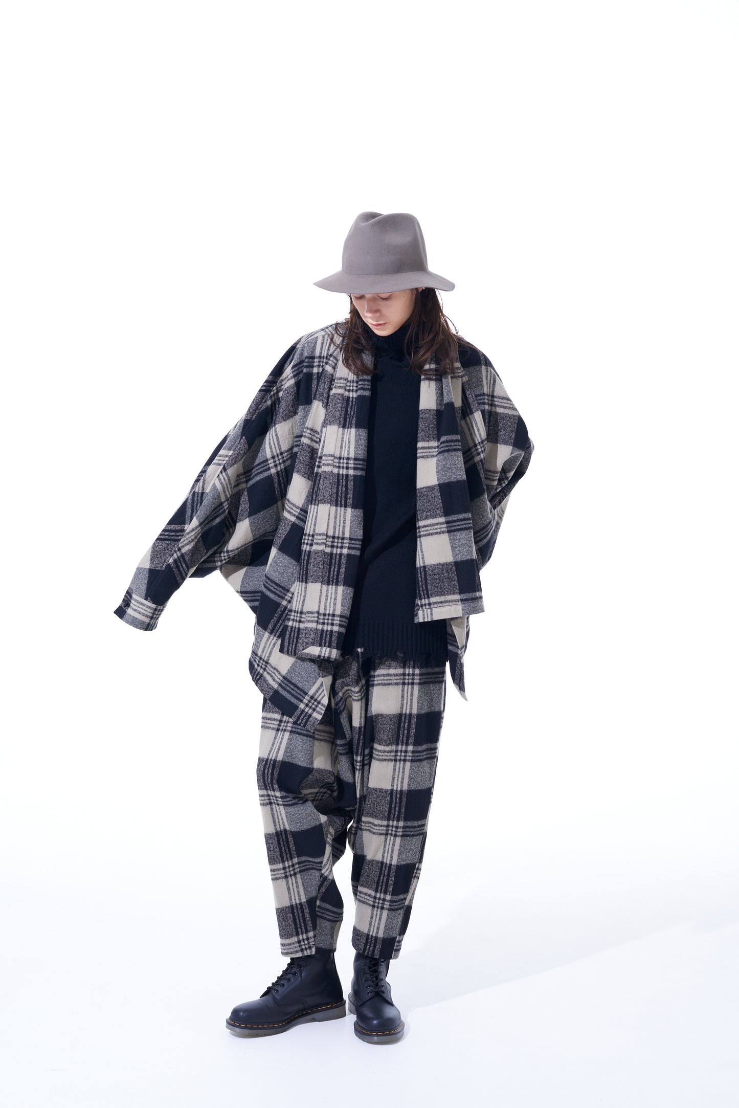 SHRUNKEN CHECK TWILL DOLMAN SLEEVE CARDIGAN WITH STOLE COLLAR