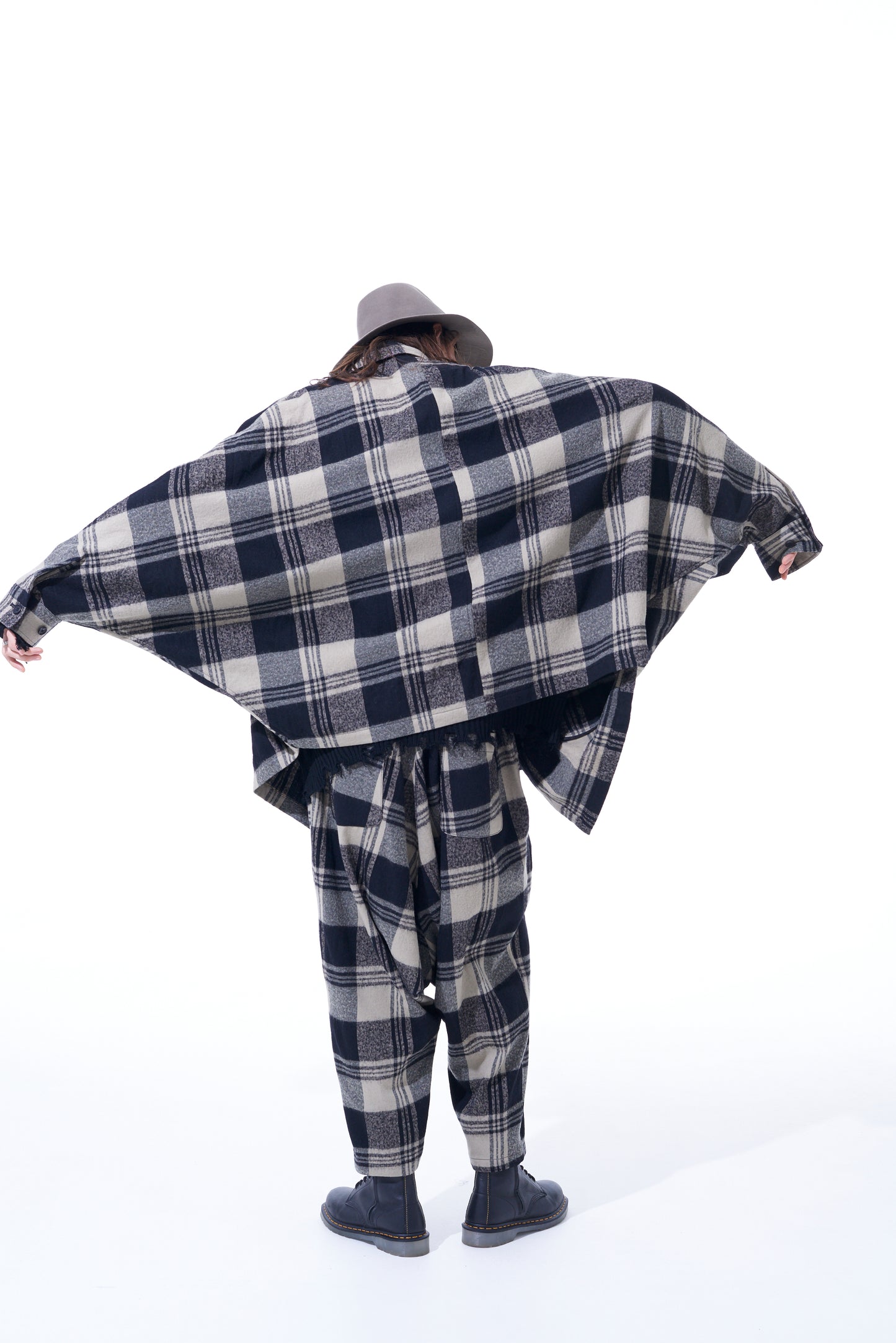 SHRUNKEN CHECK TWILL DOLMAN SLEEVE CARDIGAN WITH STOLE COLLAR