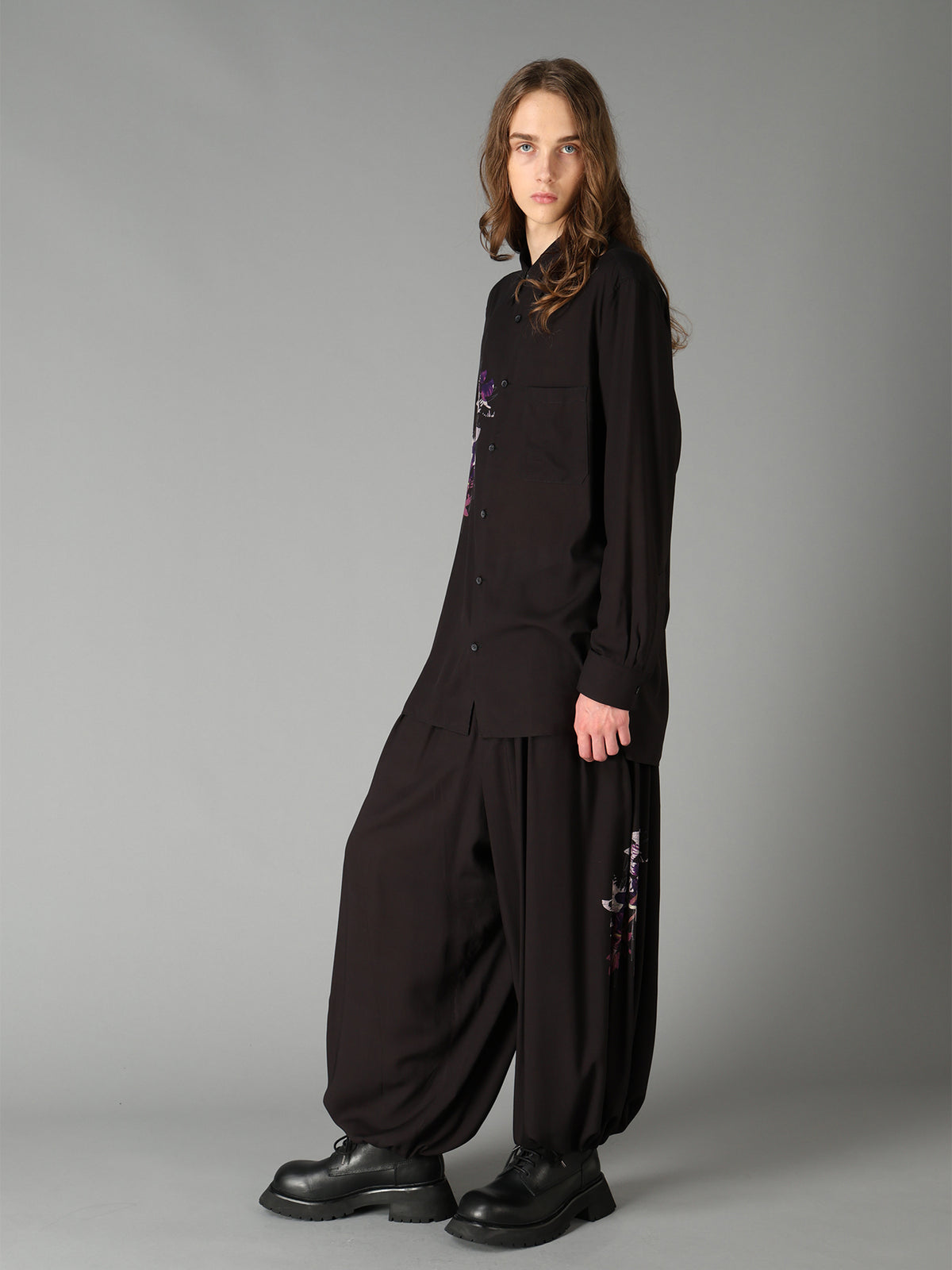 SKETCH PANSY PRINT RAYON REGULAR SHIRT