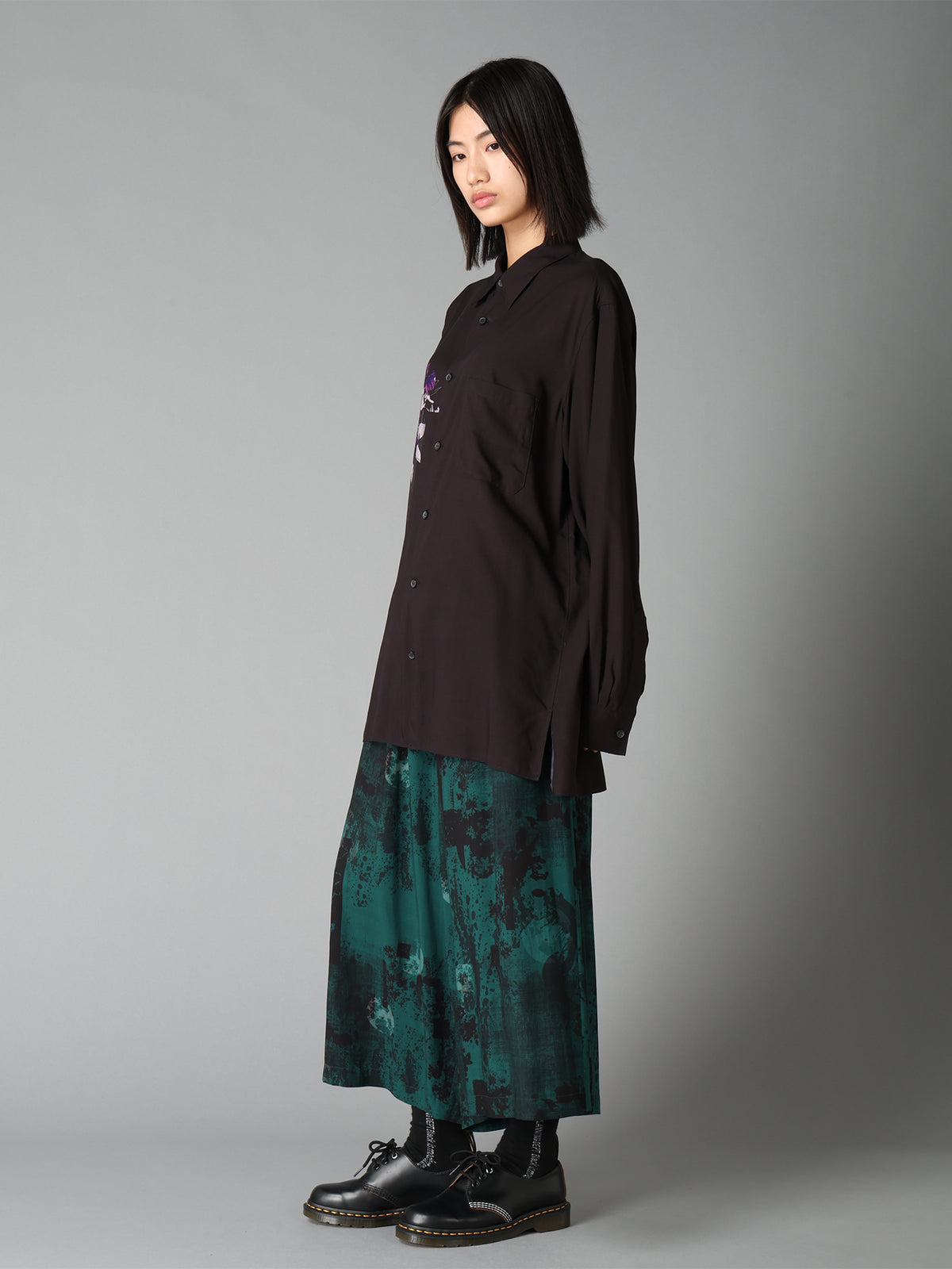 SKETCH PANSY PRINT RAYON REGULAR SHIRT