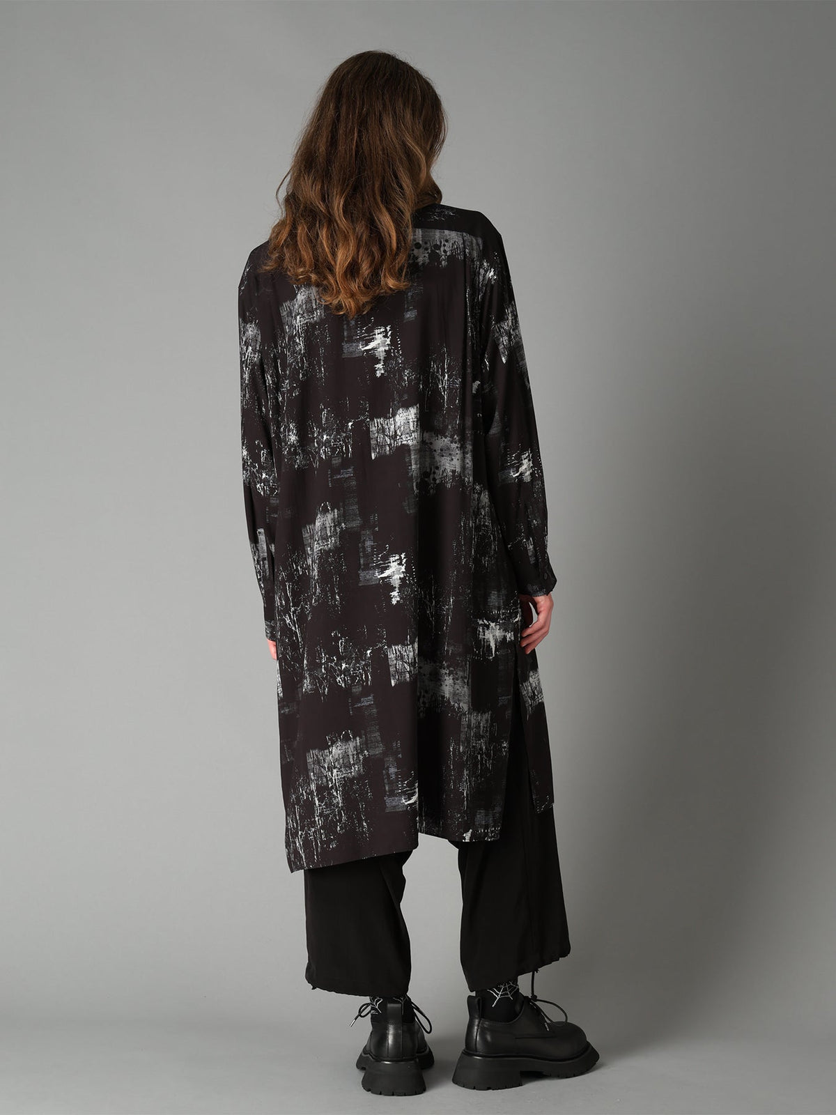 WITHERED BRANCH PRINT RAYON LONG REGULAR SHIRT
