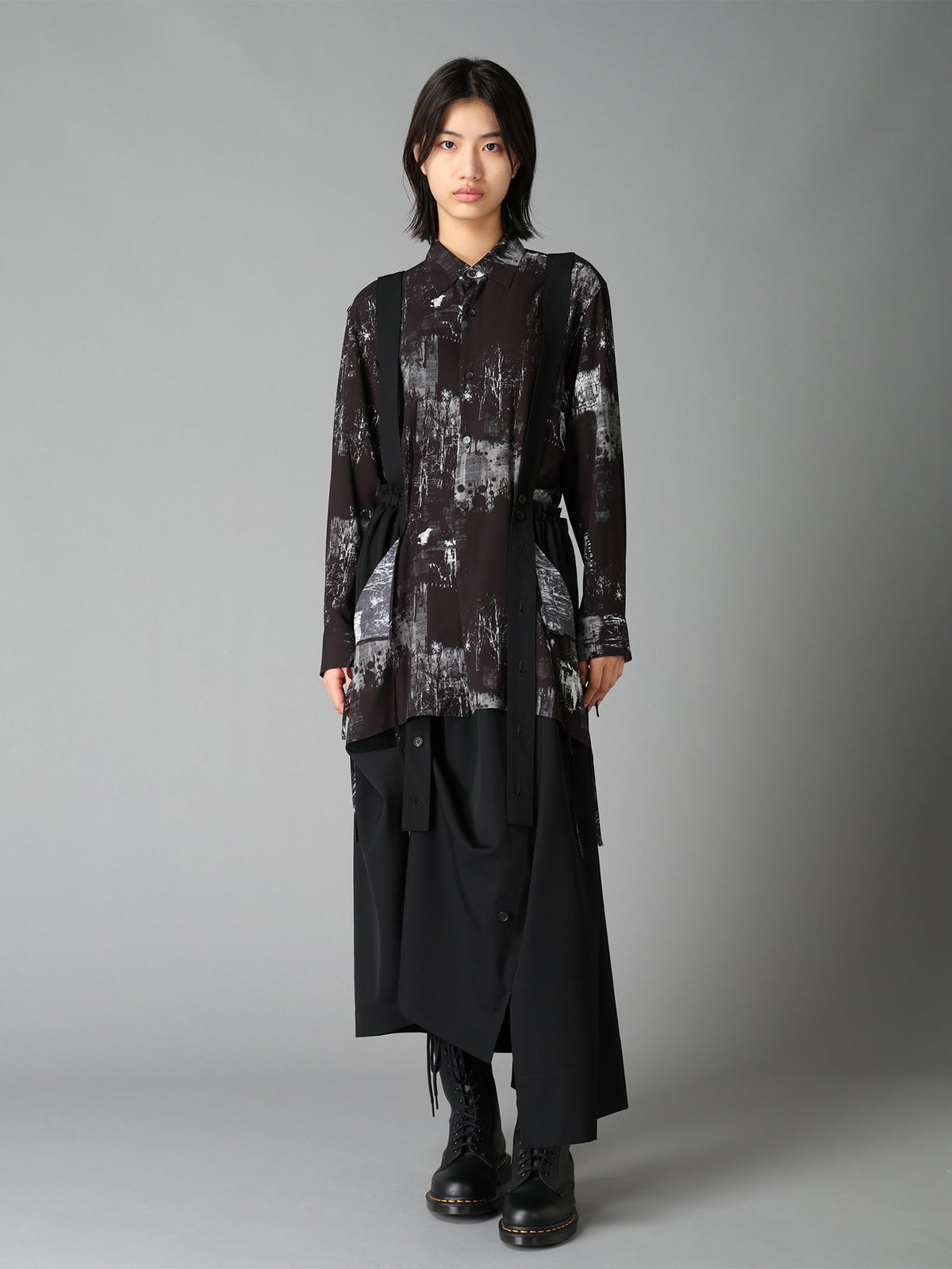 WITHERED BRANCH PRINT RAYON SIDE SLIT SHIRT