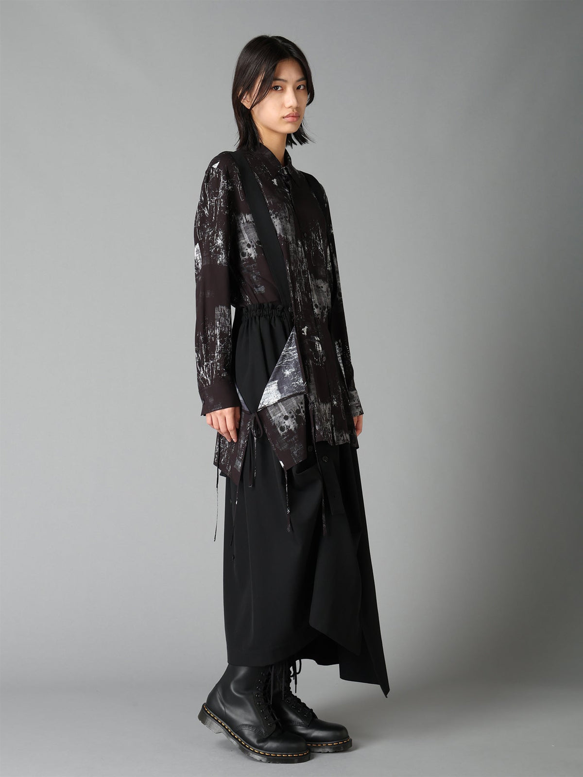 WITHERED BRANCH PRINT RAYON SIDE SLIT SHIRT