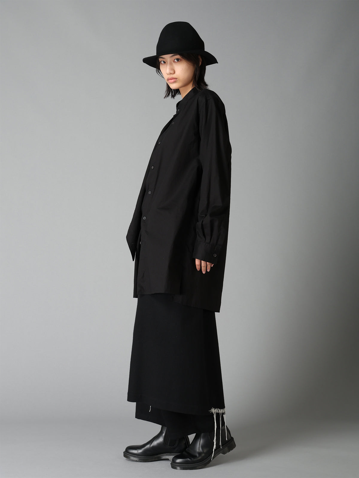 COTTON TWILL VEST-FRONT COLLARLESS SHIRT