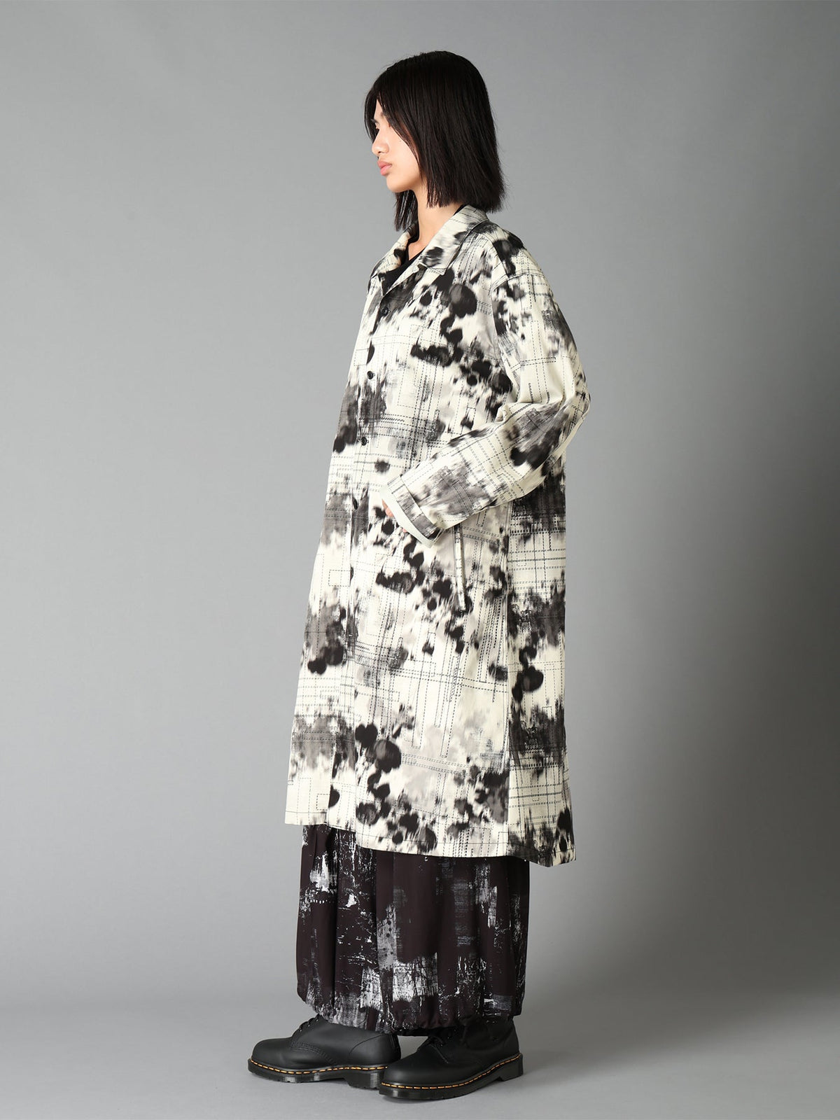 INK-WASH PRINTED LONG SHIRT WITH DECORATIVE STITCH DETAILING