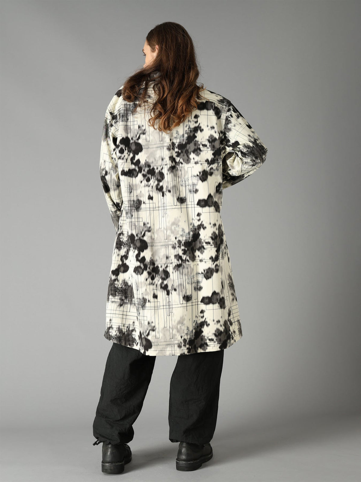 INK-WASH PRINTED LONG SHIRT WITH DECORATIVE STITCH DETAILING