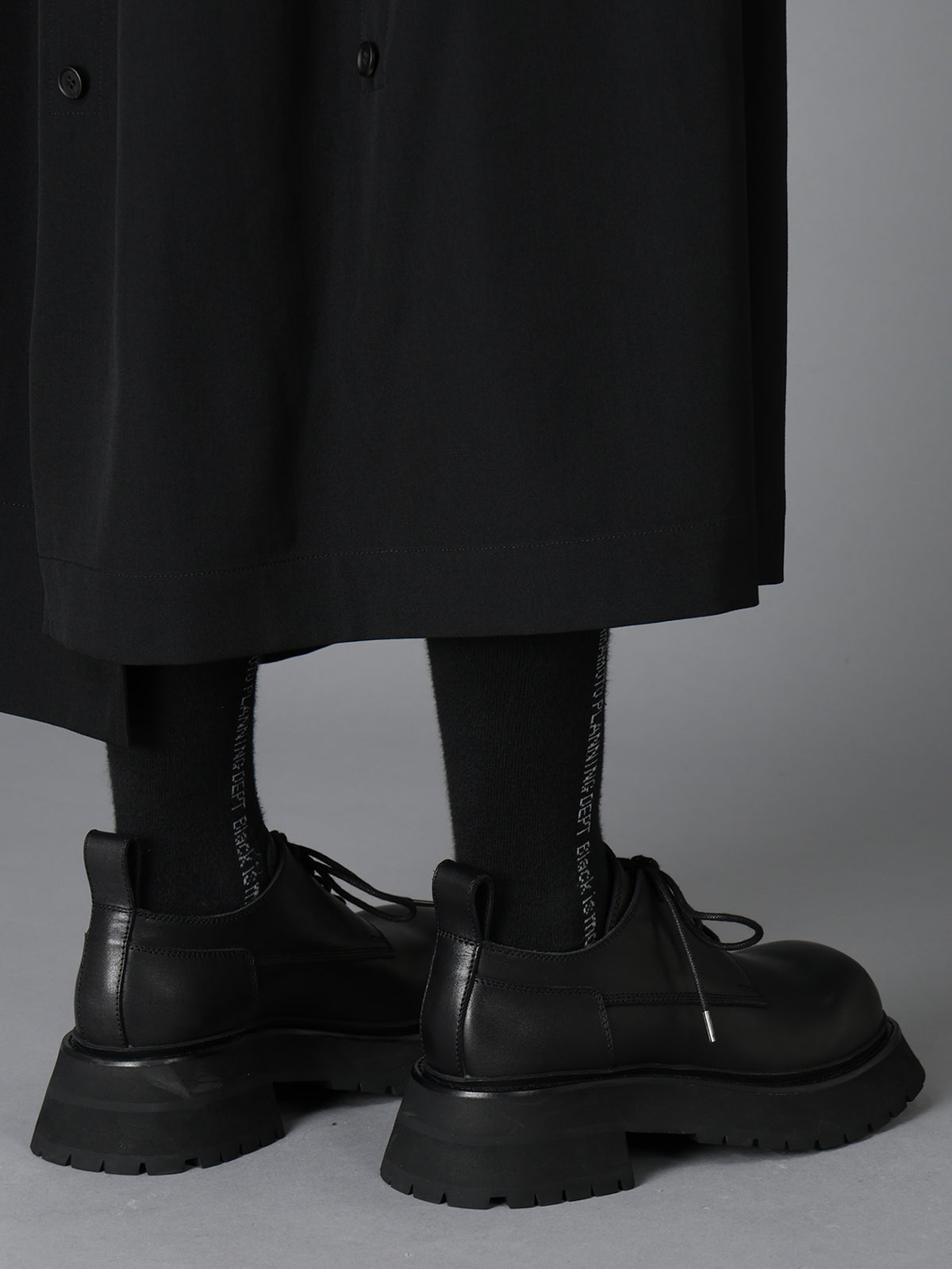 BULKY LEATHER ROUND TOE LACE-UP SHOES