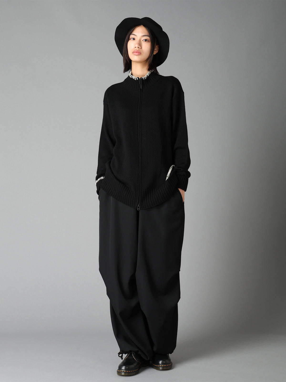 BULKY WOOL BLEND ASYMMETRIC STITCH ZIP-UP KNIT