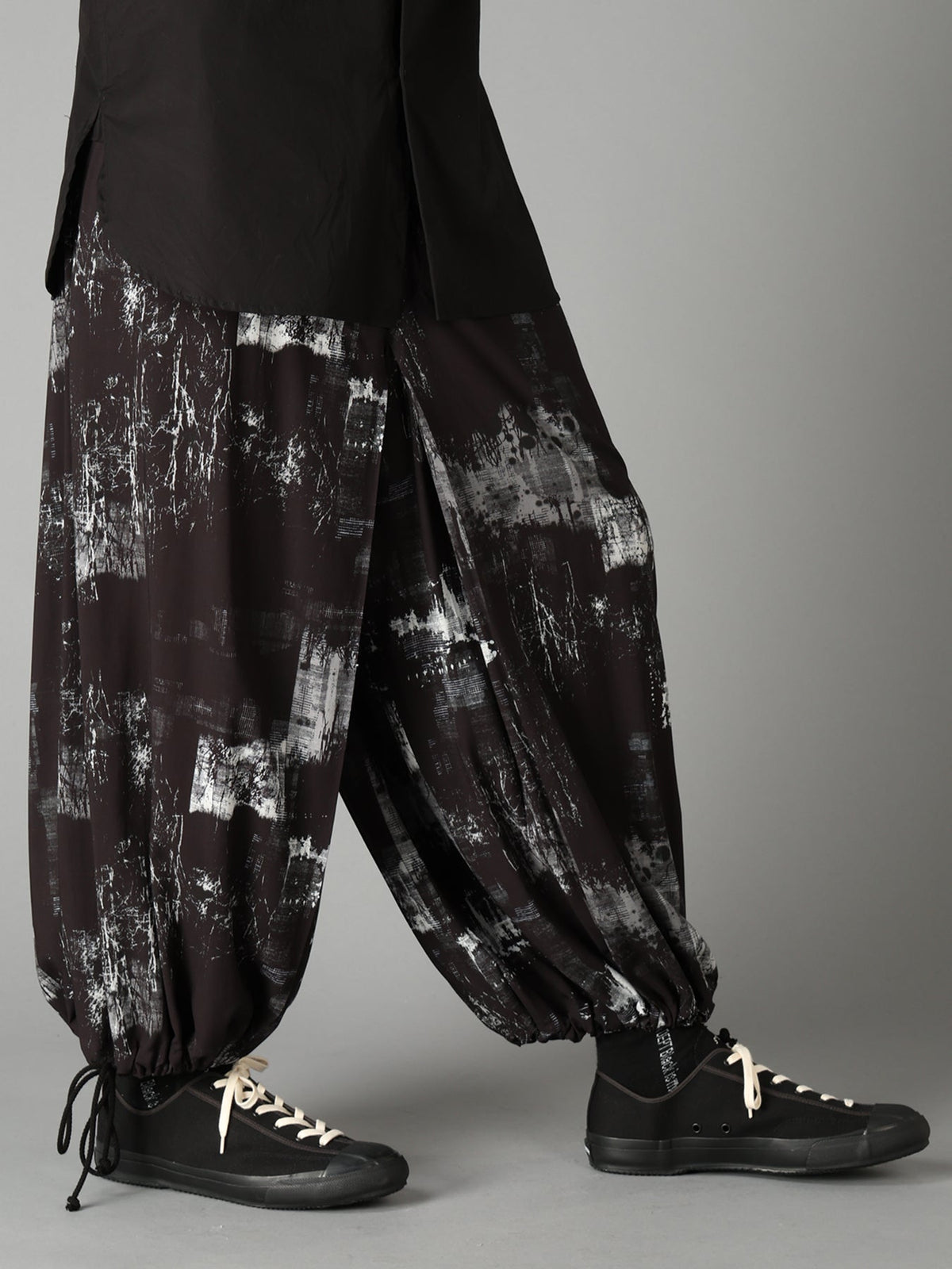 WITHERED BRANCH PRINT RAYON HAKAMA PANTS