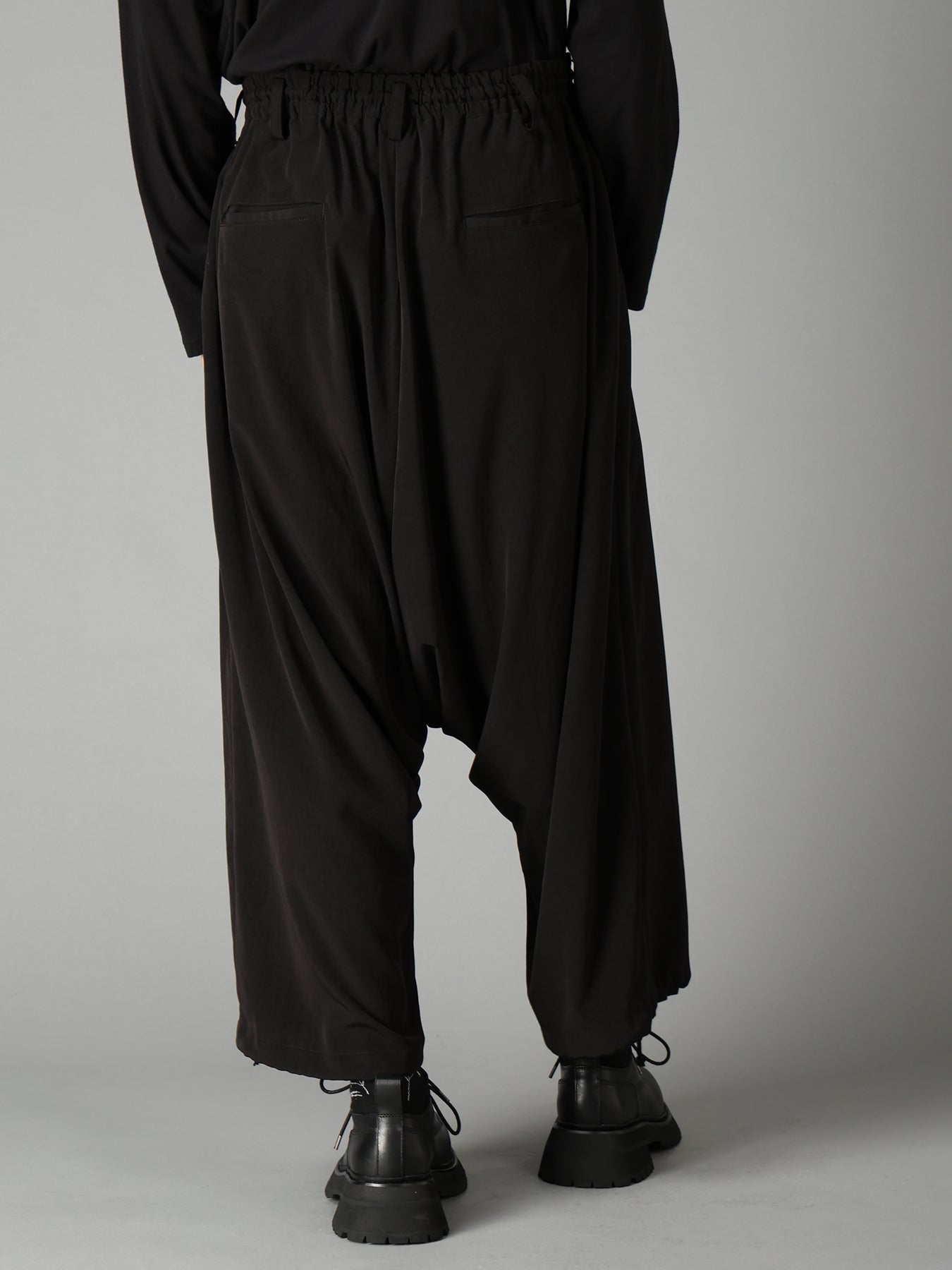 CREPE de CHINE WAIST DRAWSTRING SAROUEL PANTS – THE SHOP YOHJI