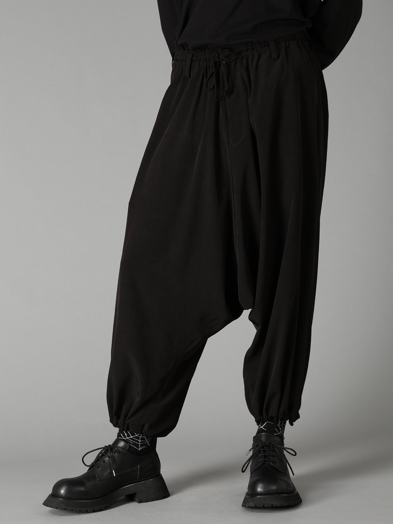 CREPE de CHINE WAIST DRAWSTRING SAROUEL PANTS – THE SHOP YOHJI