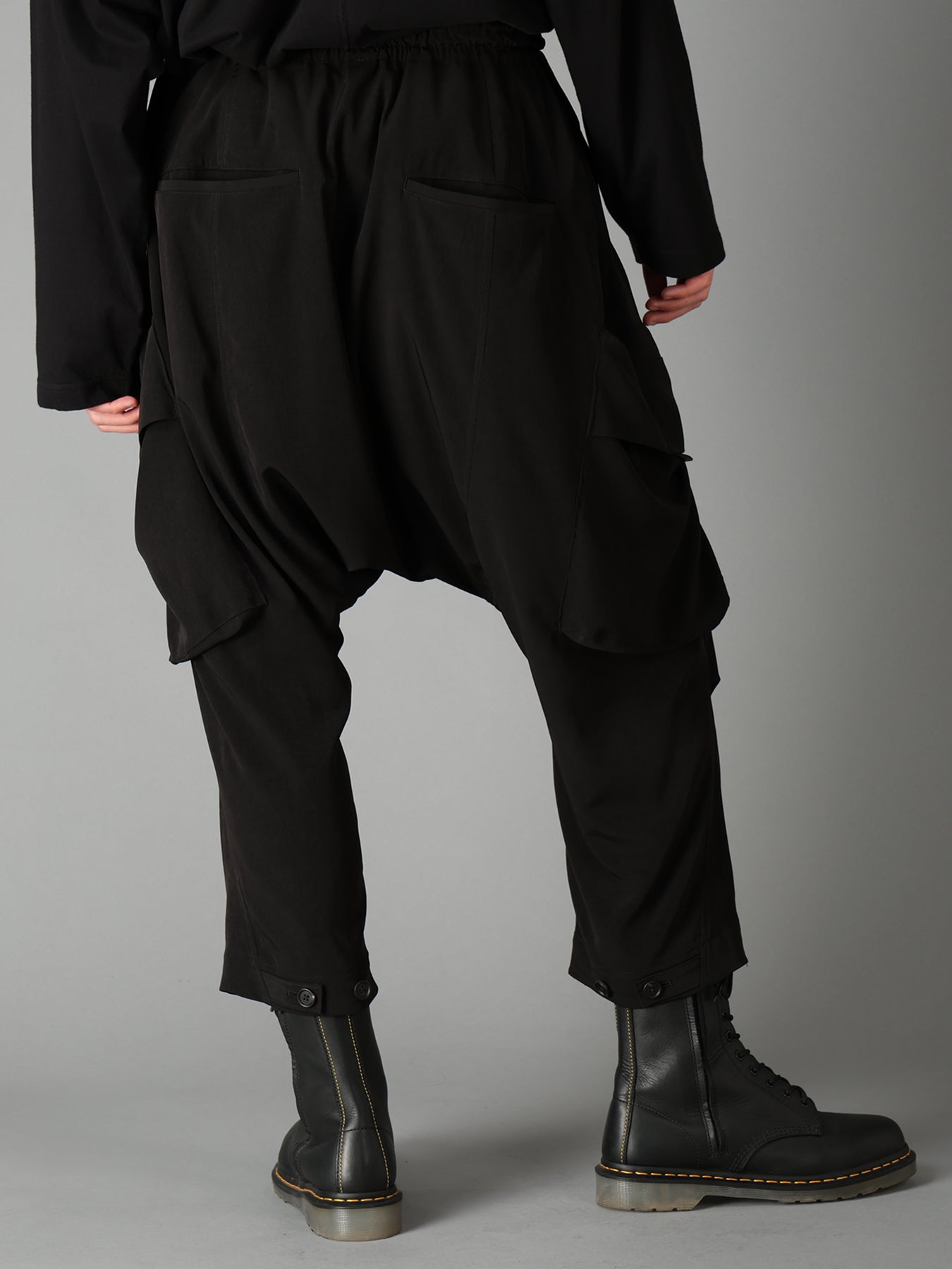 CREPE DE CHINE BIG POCKET SAROUEL PANTS – THE SHOP YOHJI YAMAMOTO